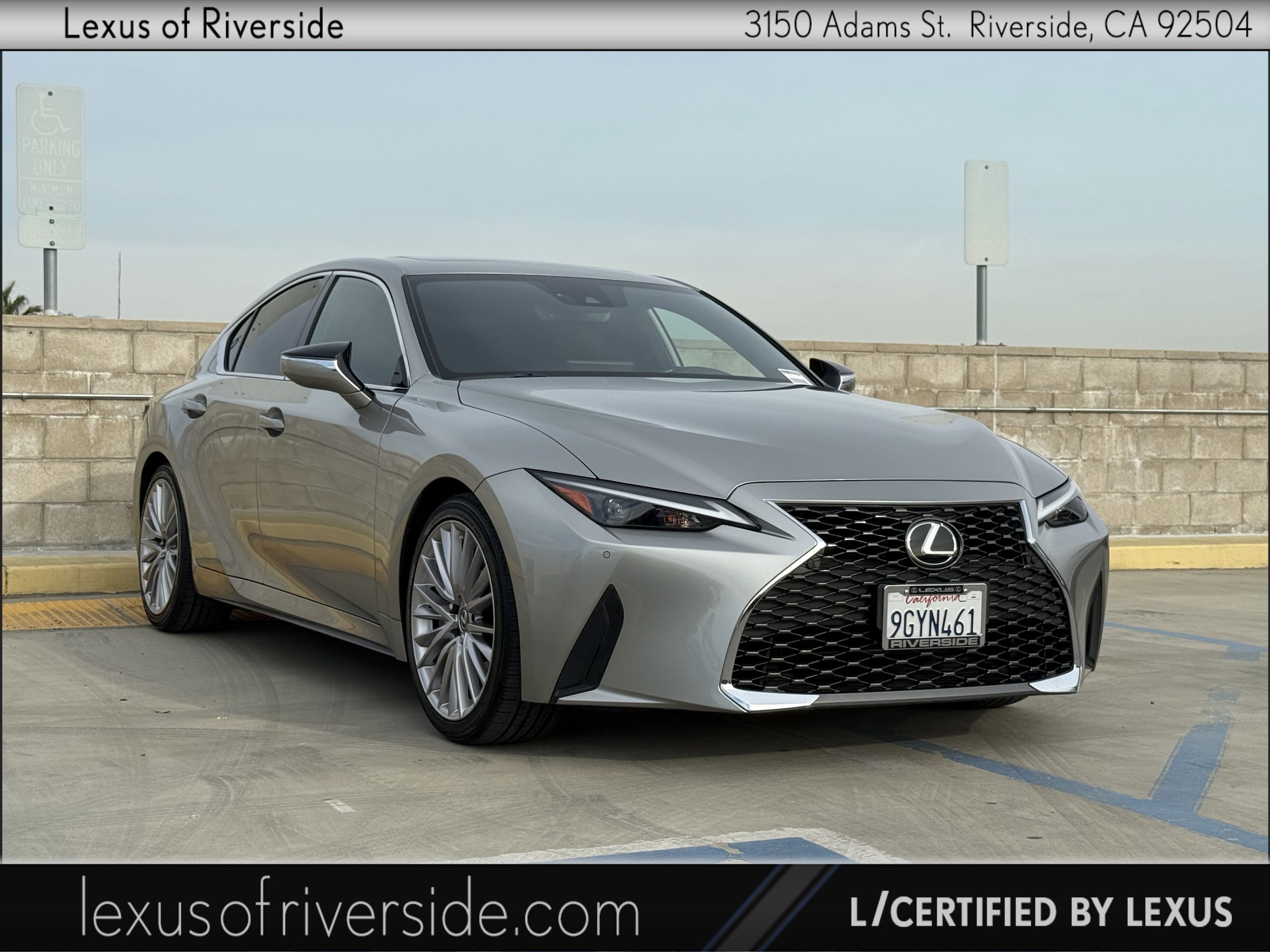 2023 Lexus IS 300's photo