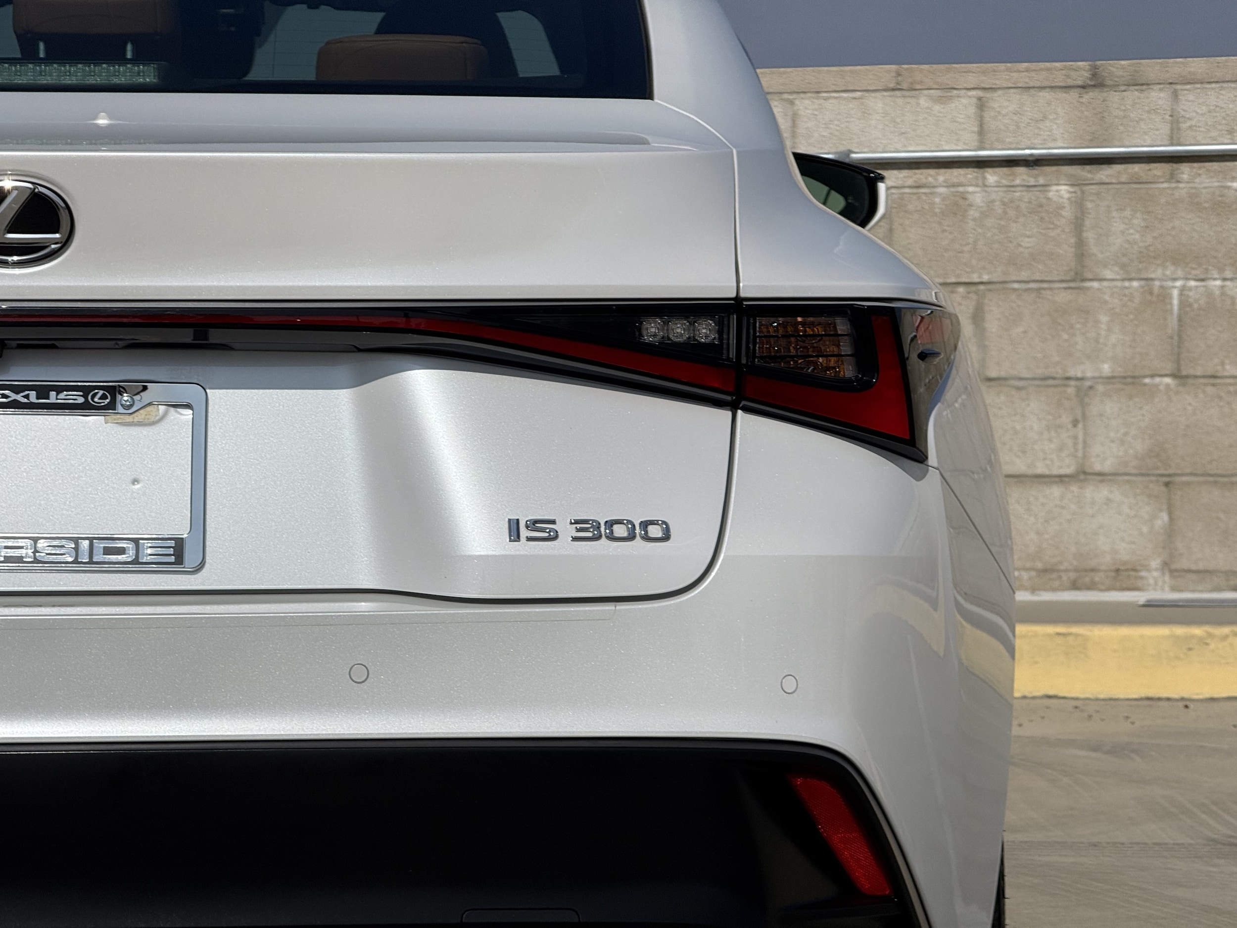 2024 Lexus IS 300 - Photo 13