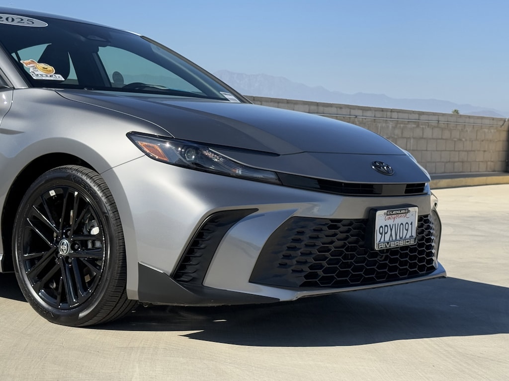 Used 2025 Toyota Camry SE Sedan