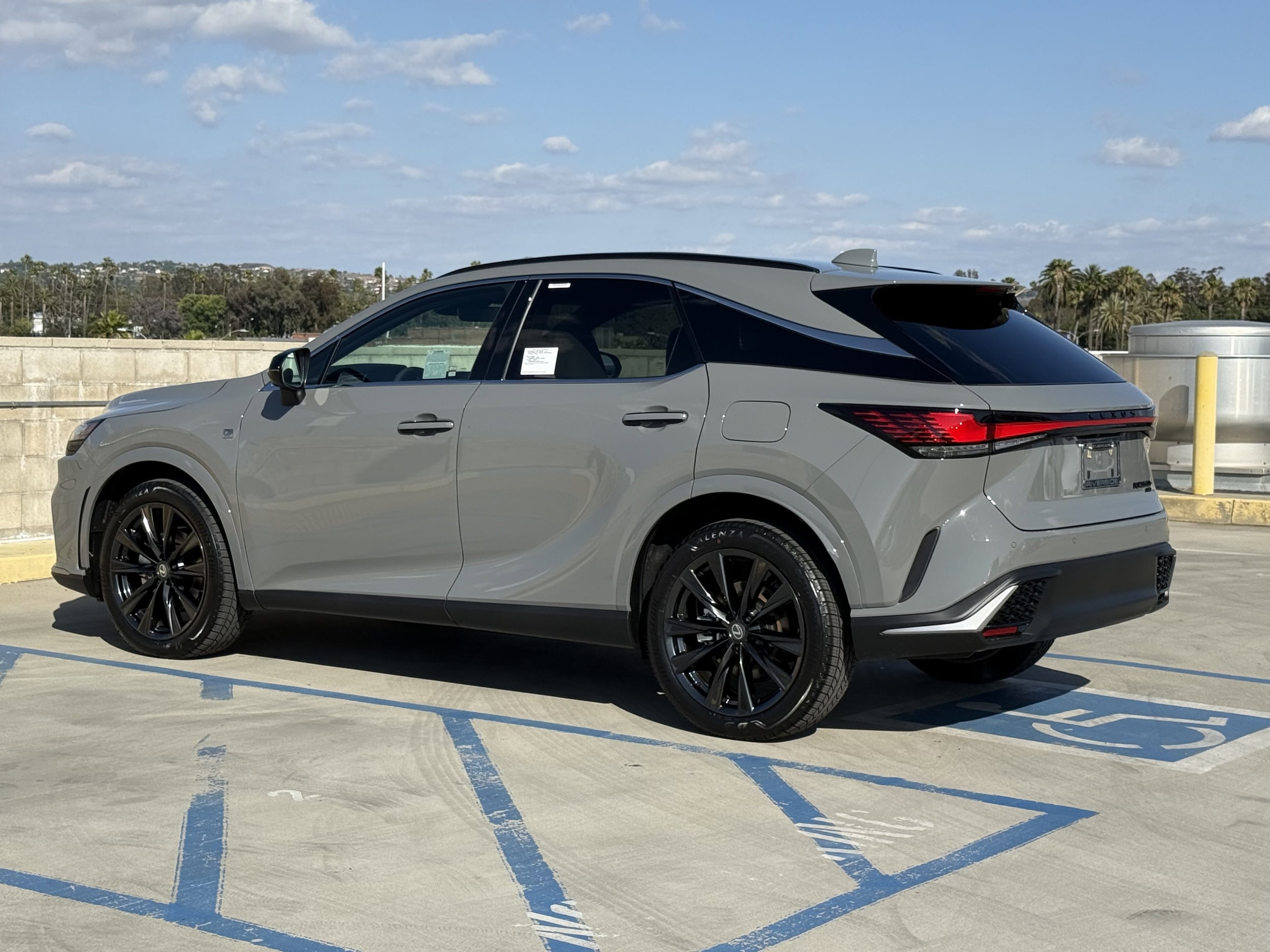 2026 Lexus RX 350h F-Sport - Photo 9