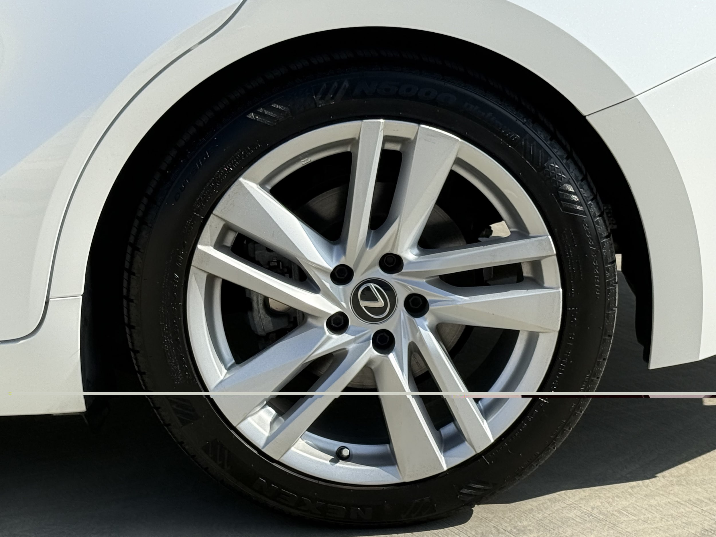 2024 Lexus IS 300 - Photo 15