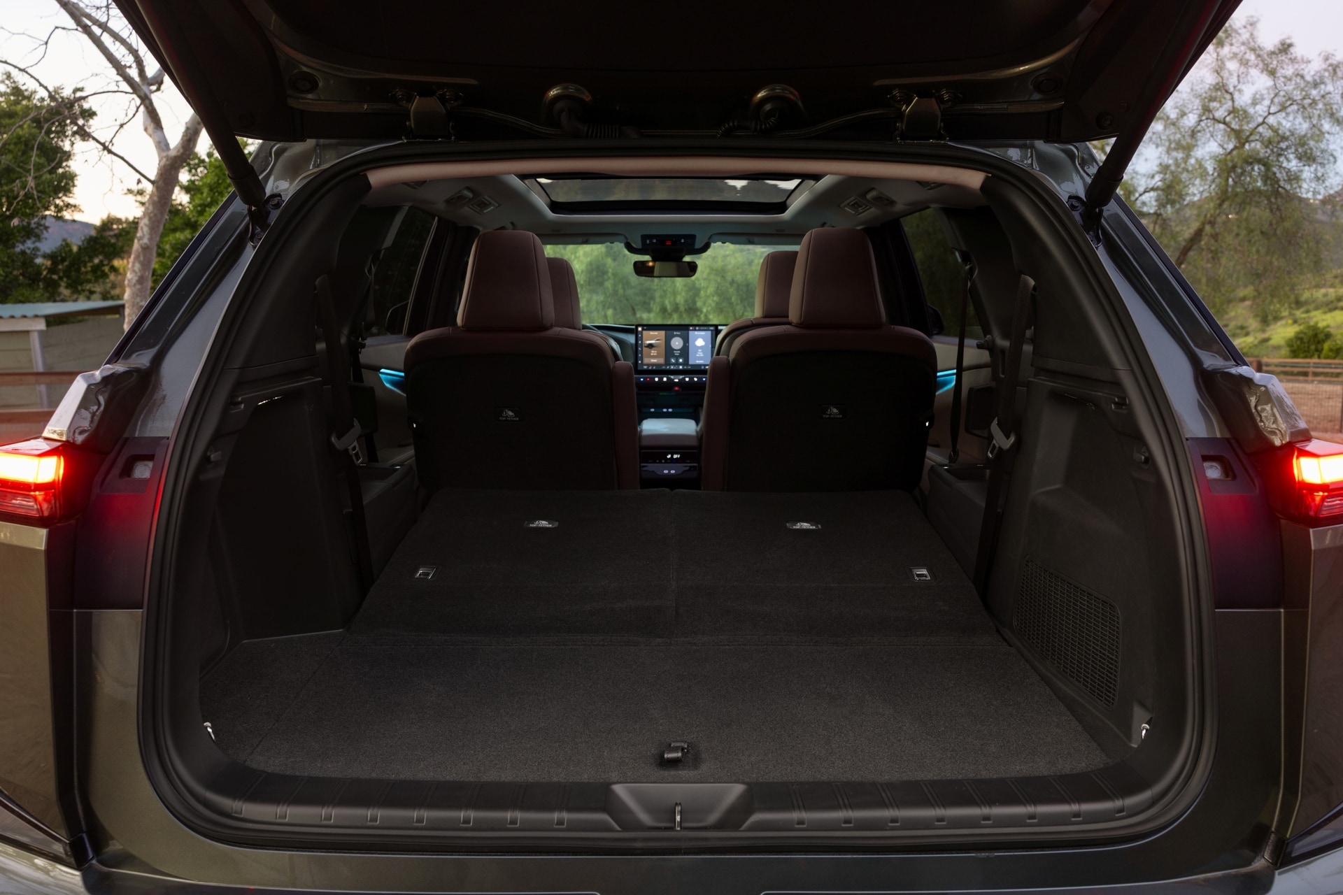 2027 Lexus TZ interior comfort and cargo