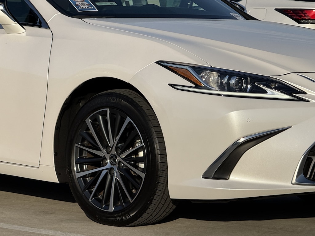 Certified 2025 Lexus ES 350 Base Sedan