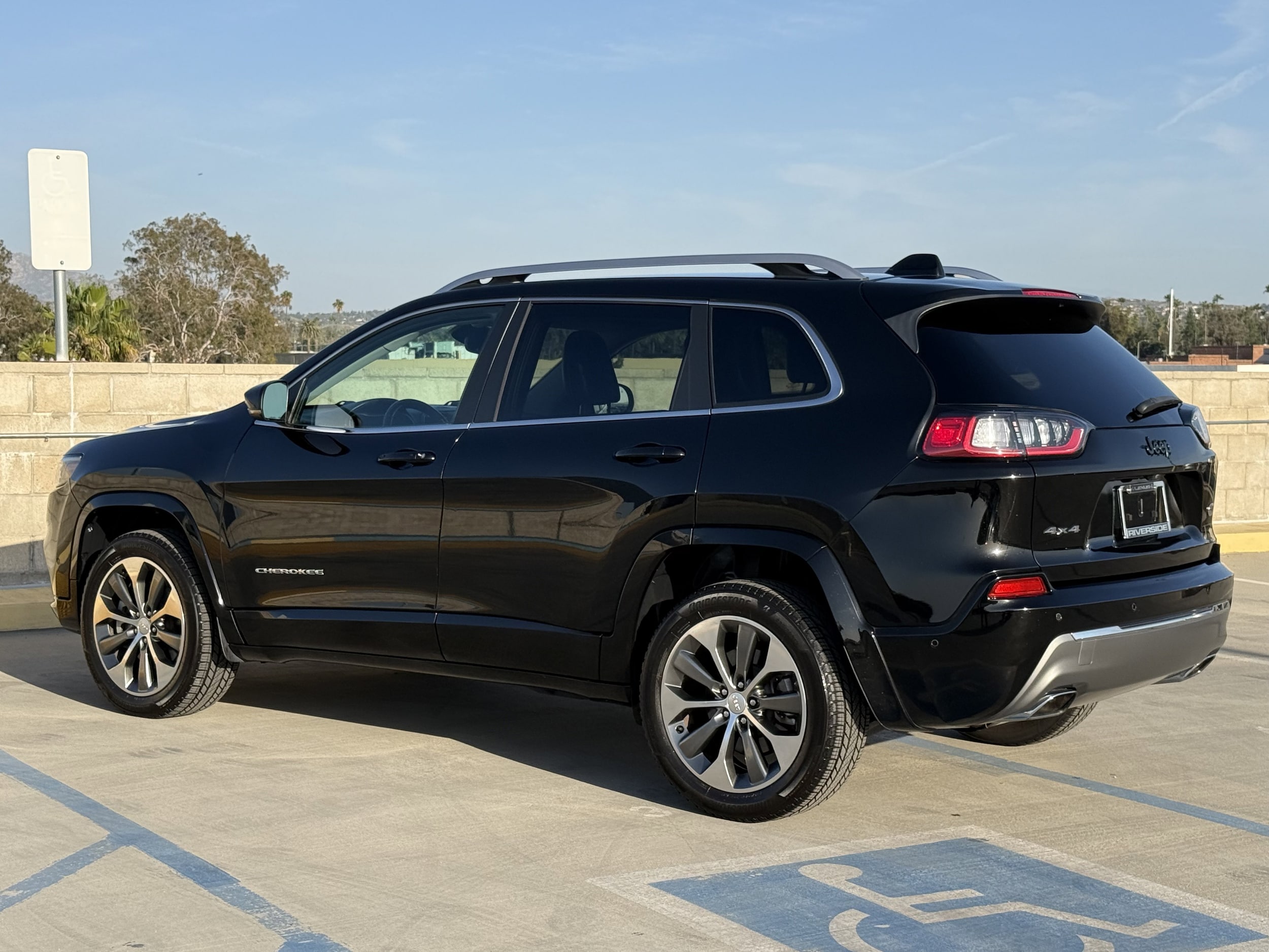 2019 Jeep Cherokee Overland - Photo 9