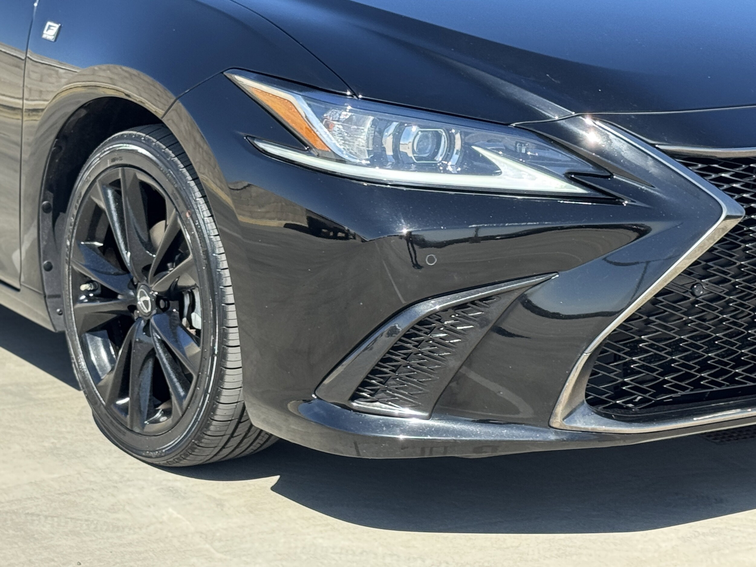 2022 Lexus ES 350 F SPORT photo 4