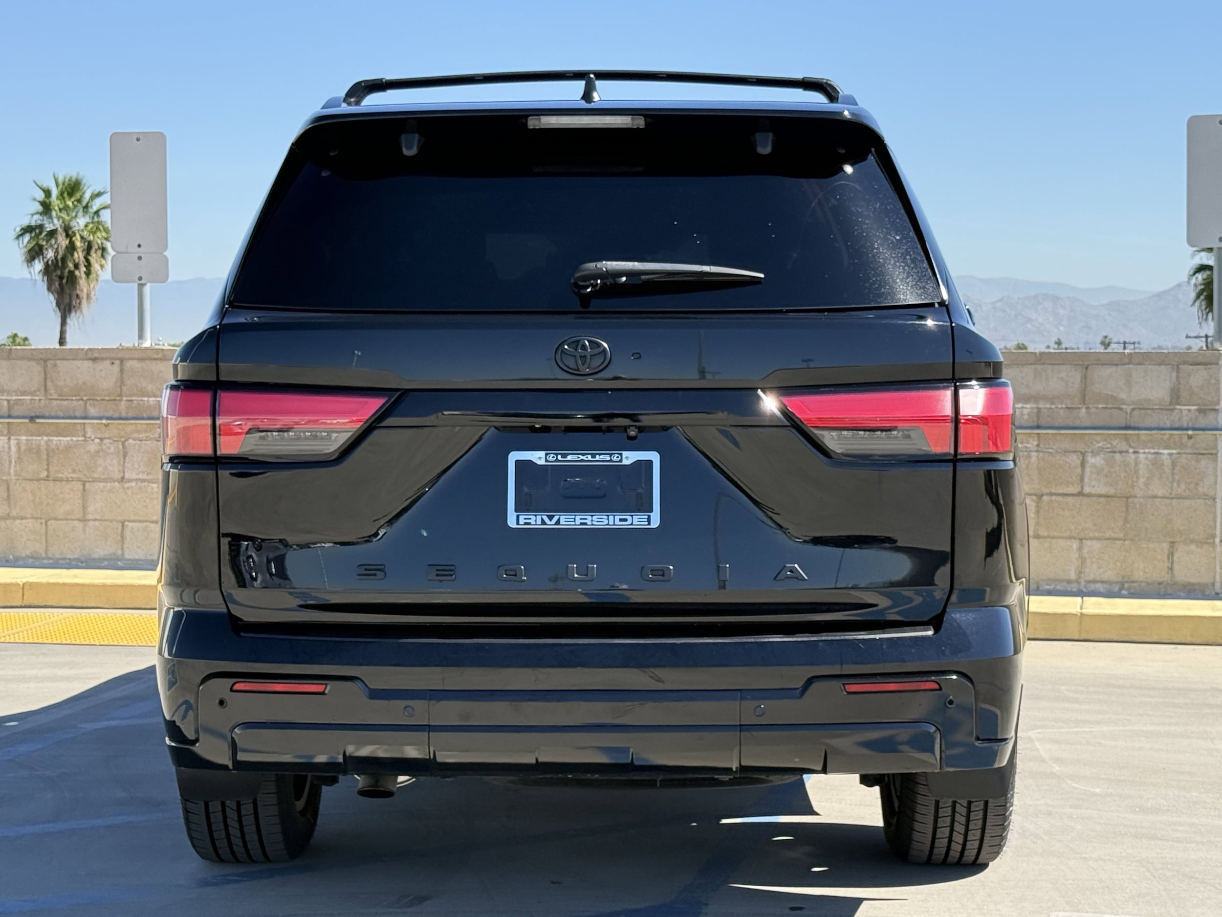 2024 Toyota Sequoia Platinum - Photo 10