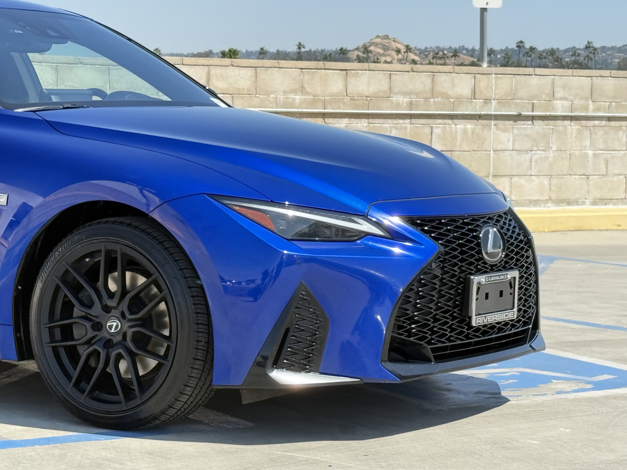 2023 LEXUS IS 350 F SPORT photo 2