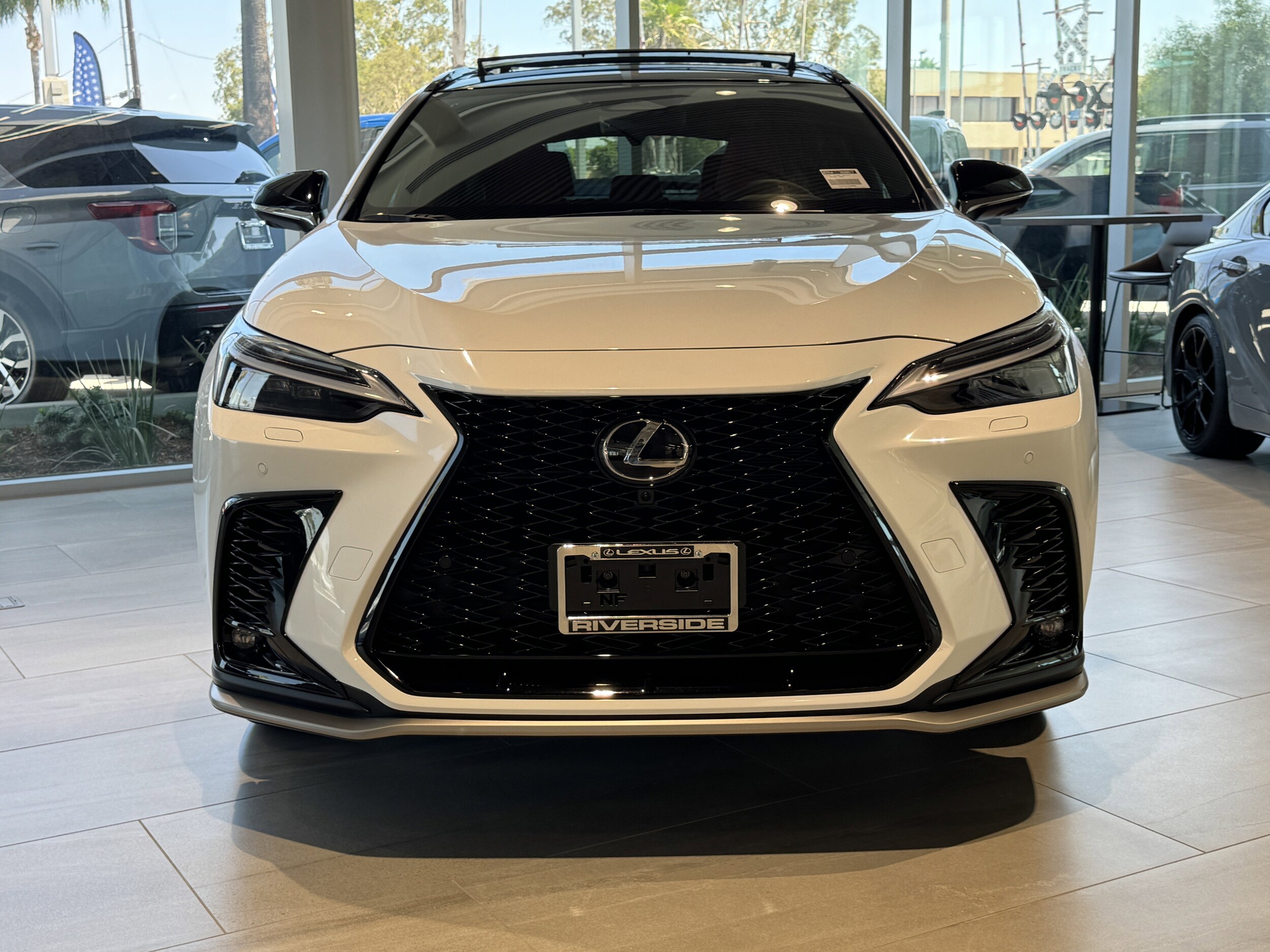 2026 Lexus NX 350h F SPORT Handling photo 3