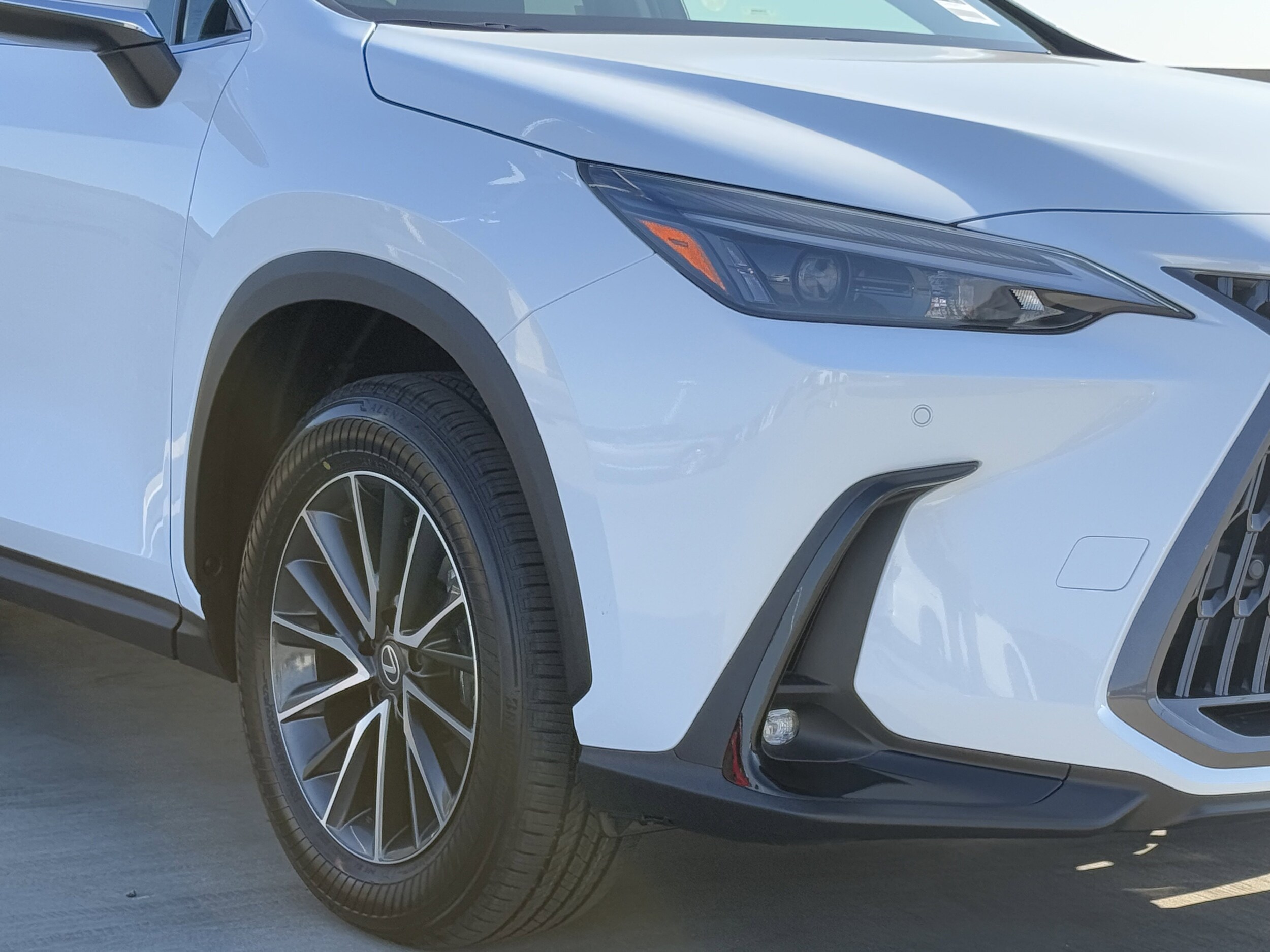 2026 Lexus NX 350 Premium photo 2