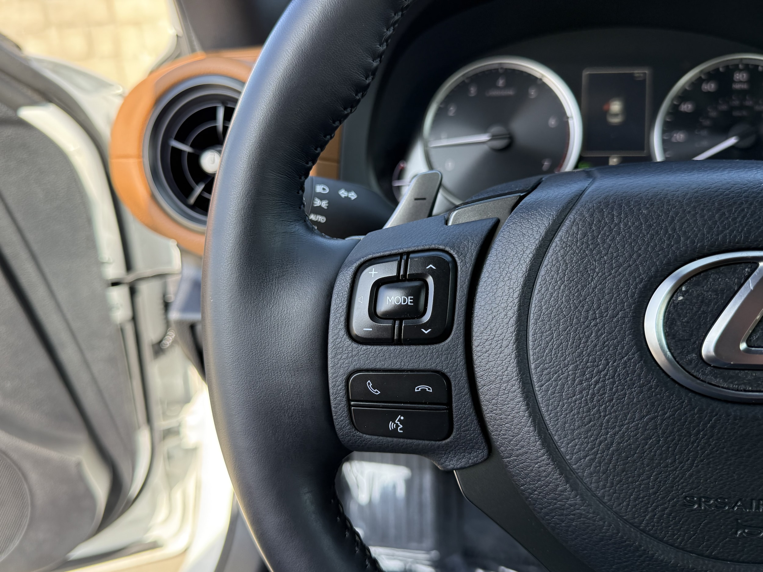2024 Lexus IS 300 - Photo 23