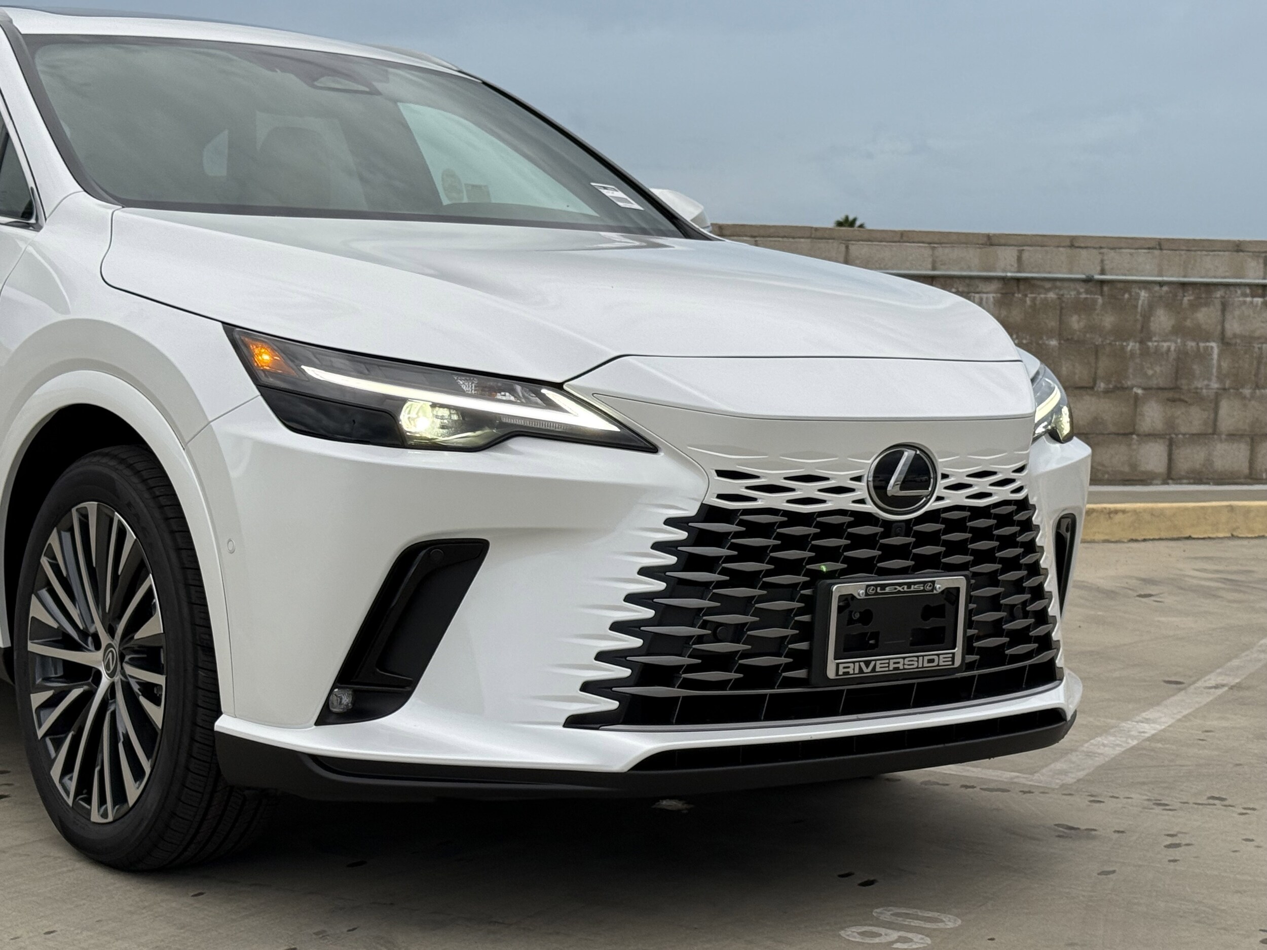 2026 Lexus RX 350 Premium photo 3