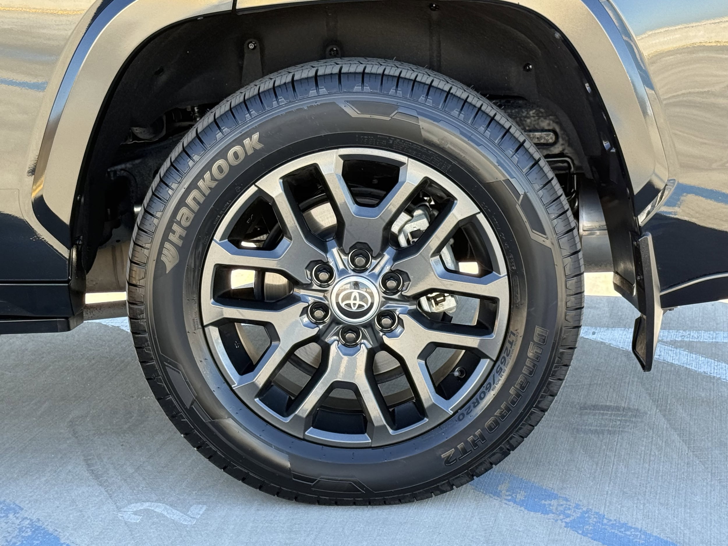 2024 Toyota Sequoia Platinum - Photo 14