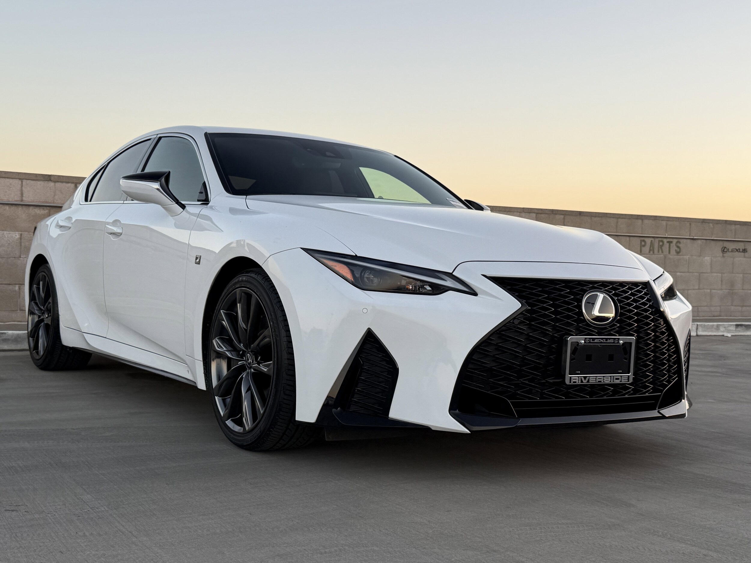 2024 Lexus IS 350 F SPORT photo 2