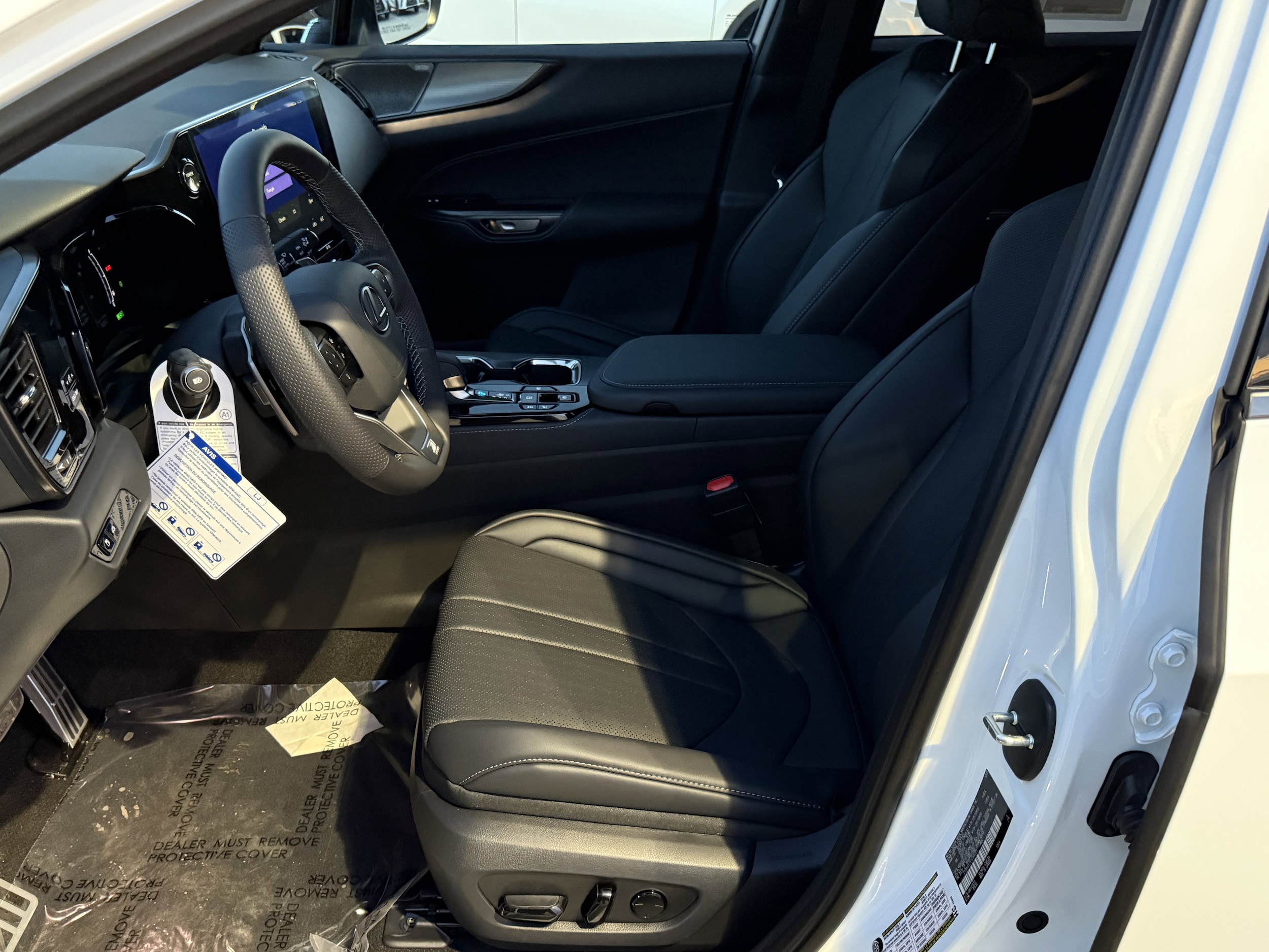 2026 Lexus NX 350h F-Sport - Photo 17