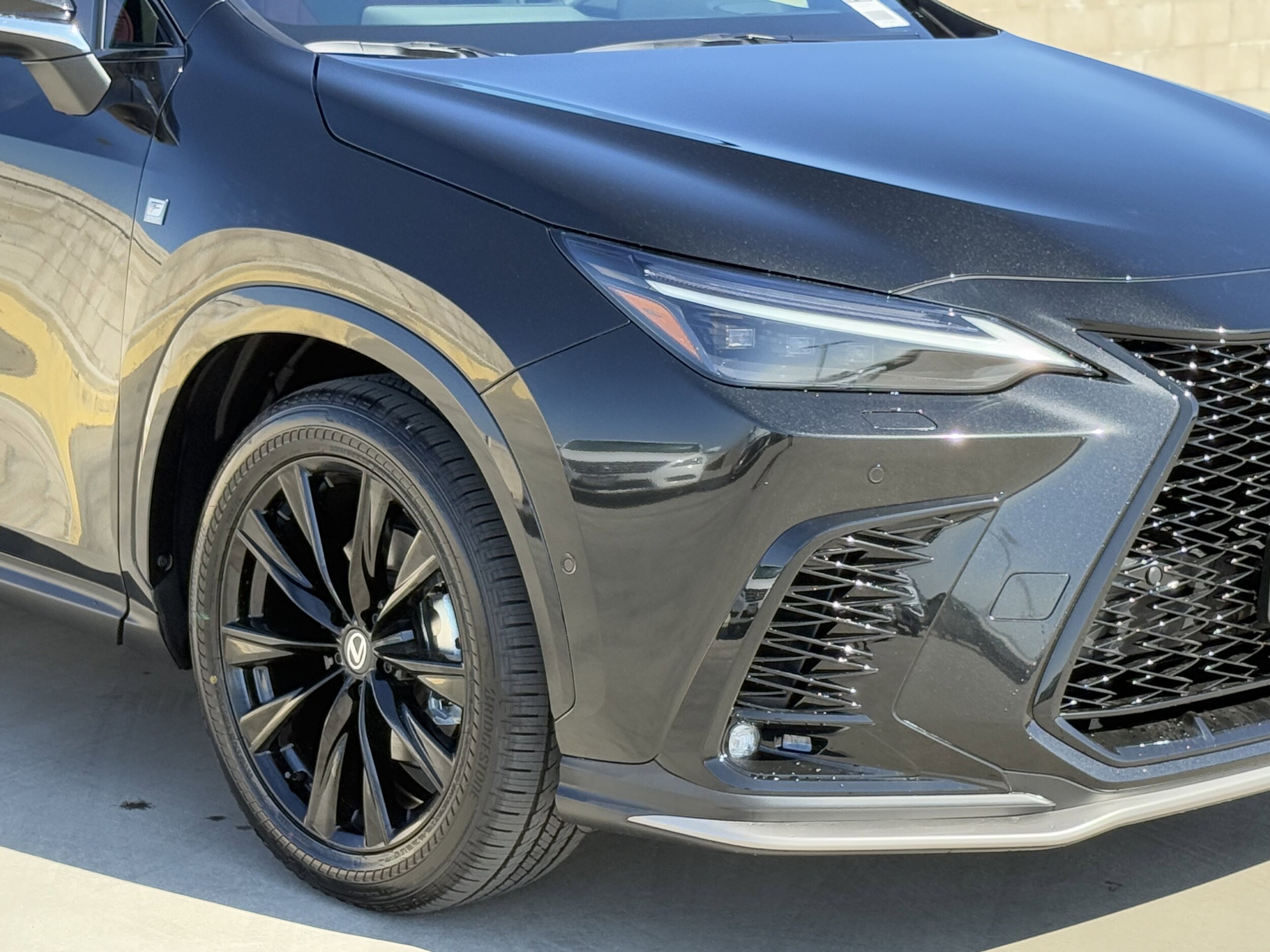 2026 Lexus NX 350h F SPORT Handling AWD photo 4