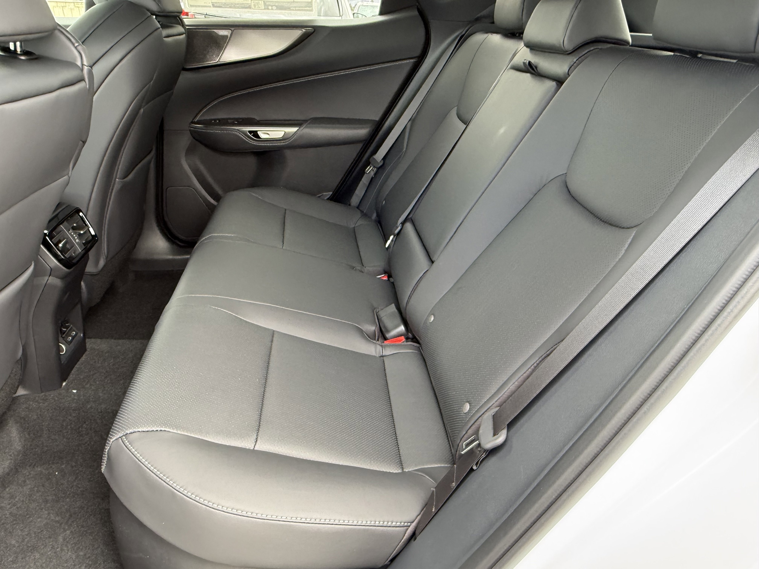 2026 Lexus NX 350h F-Sport - Photo 28