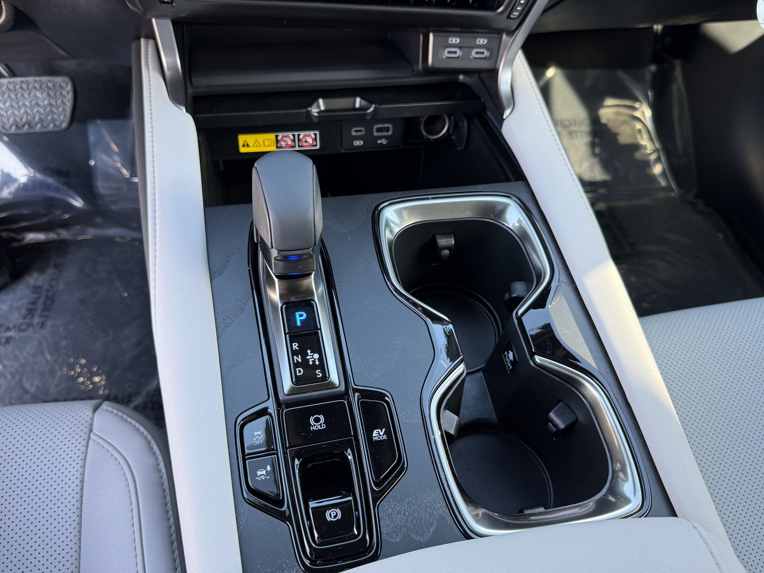 2026 Lexus RX 350h F-Sport - Photo 24