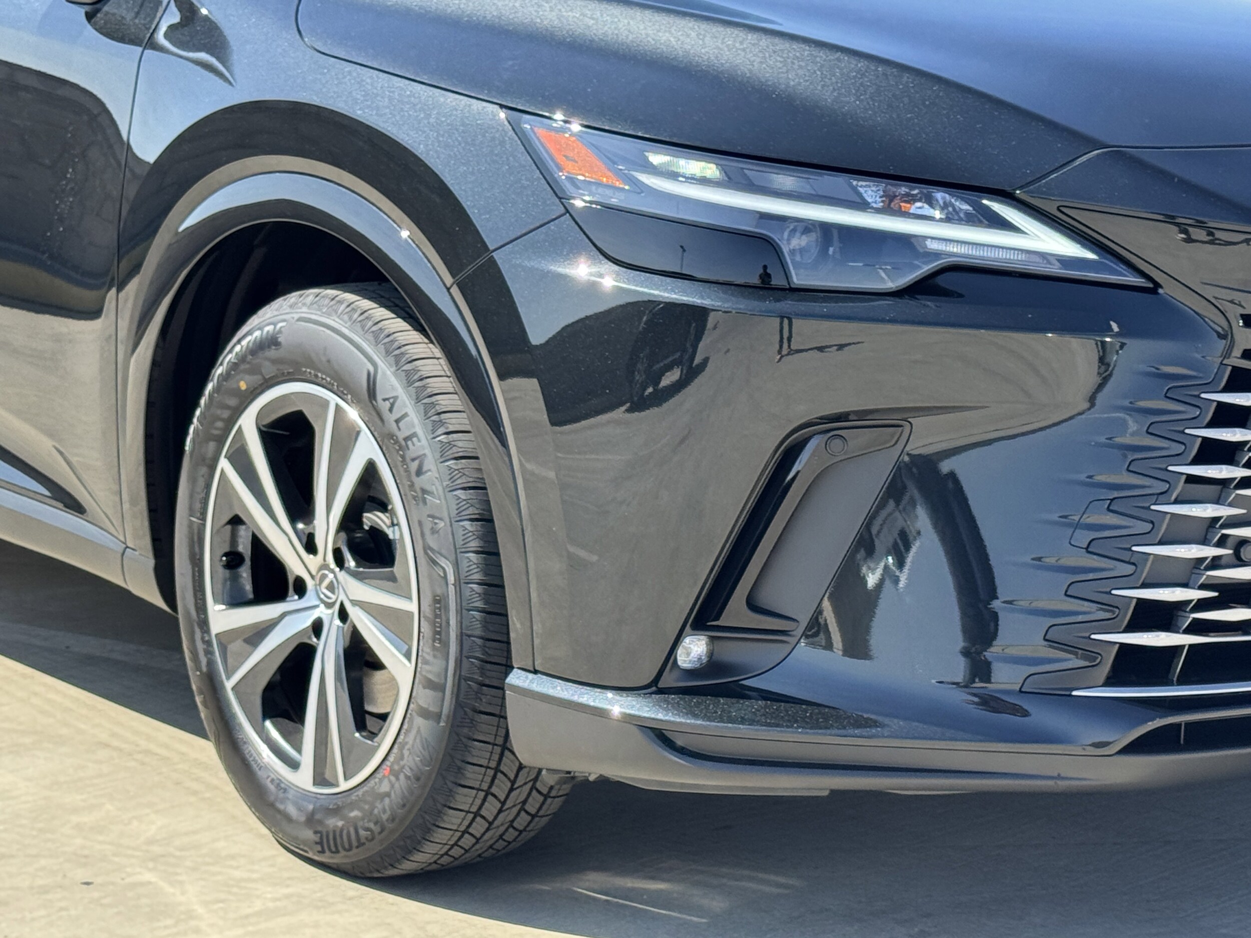 2025 Lexus RX 350 Premium photo 4