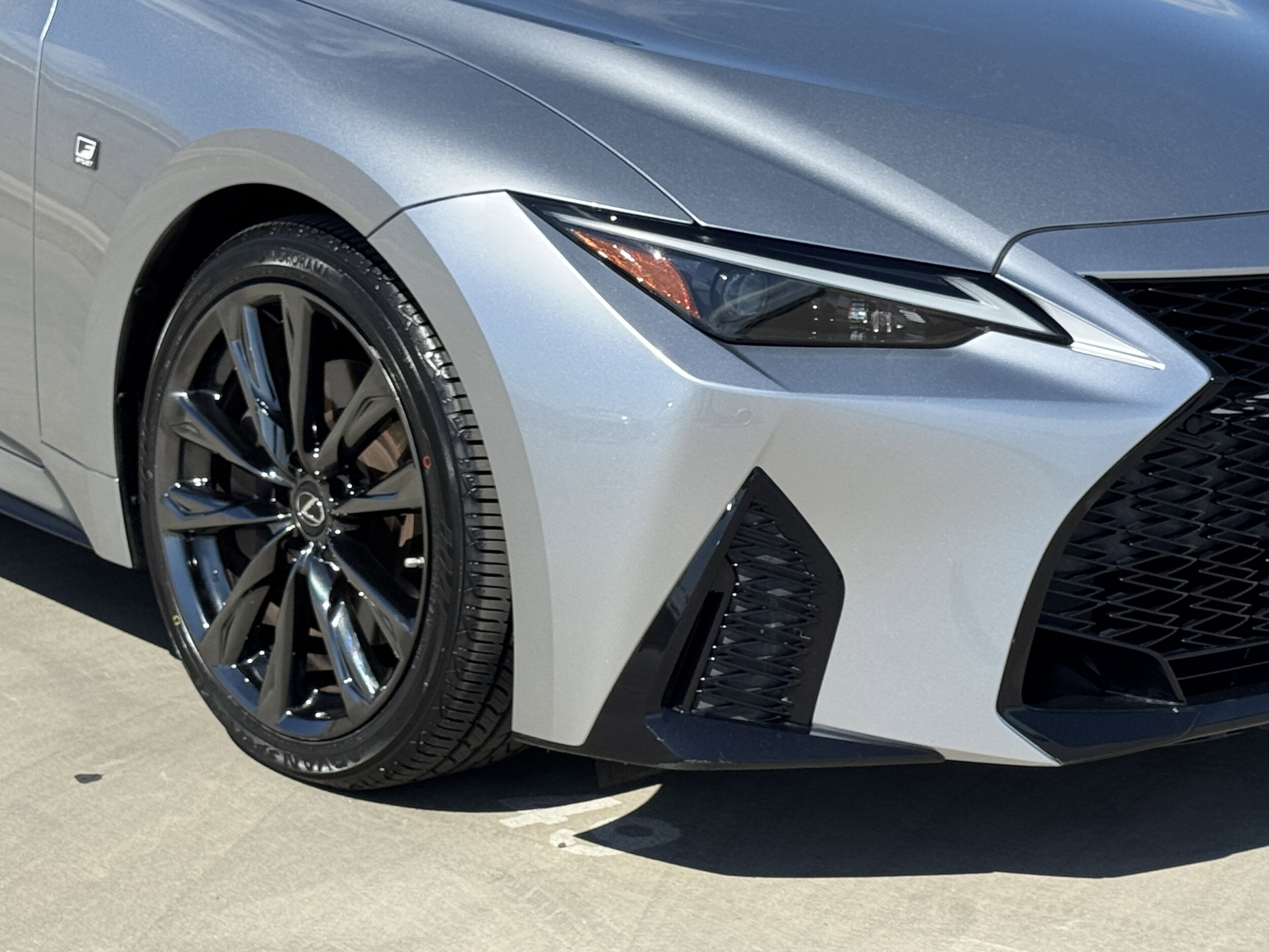 2021 Lexus IS 350 F SPORT photo 4