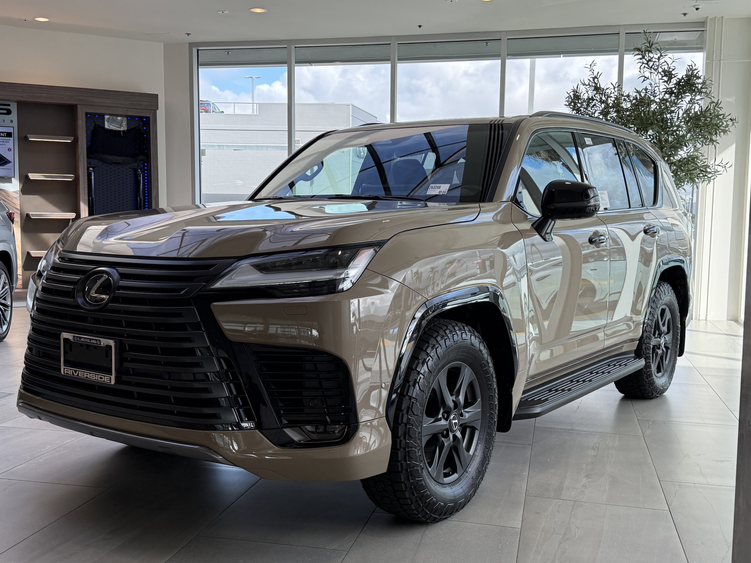 2026 Lexus LX 700h Overtrail - Photo 7