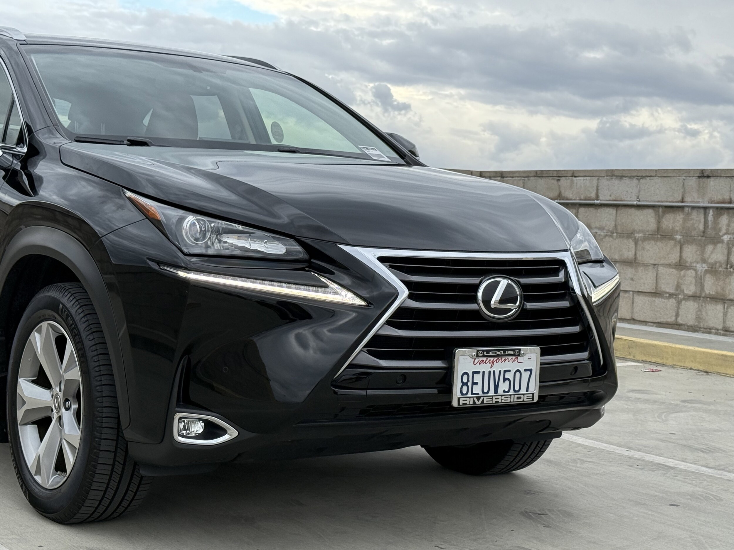 2017 Lexus NX 200t Luxury photo 3