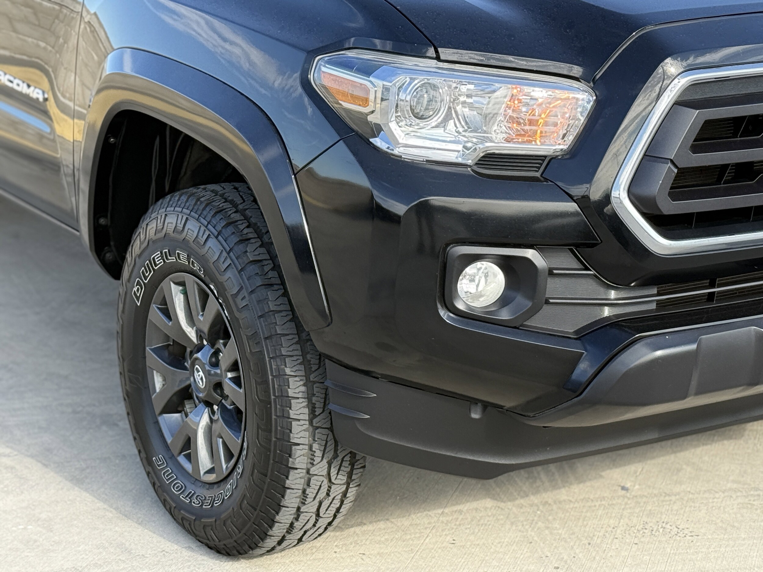 2021 Toyota Tacoma SR5 V6 photo 4