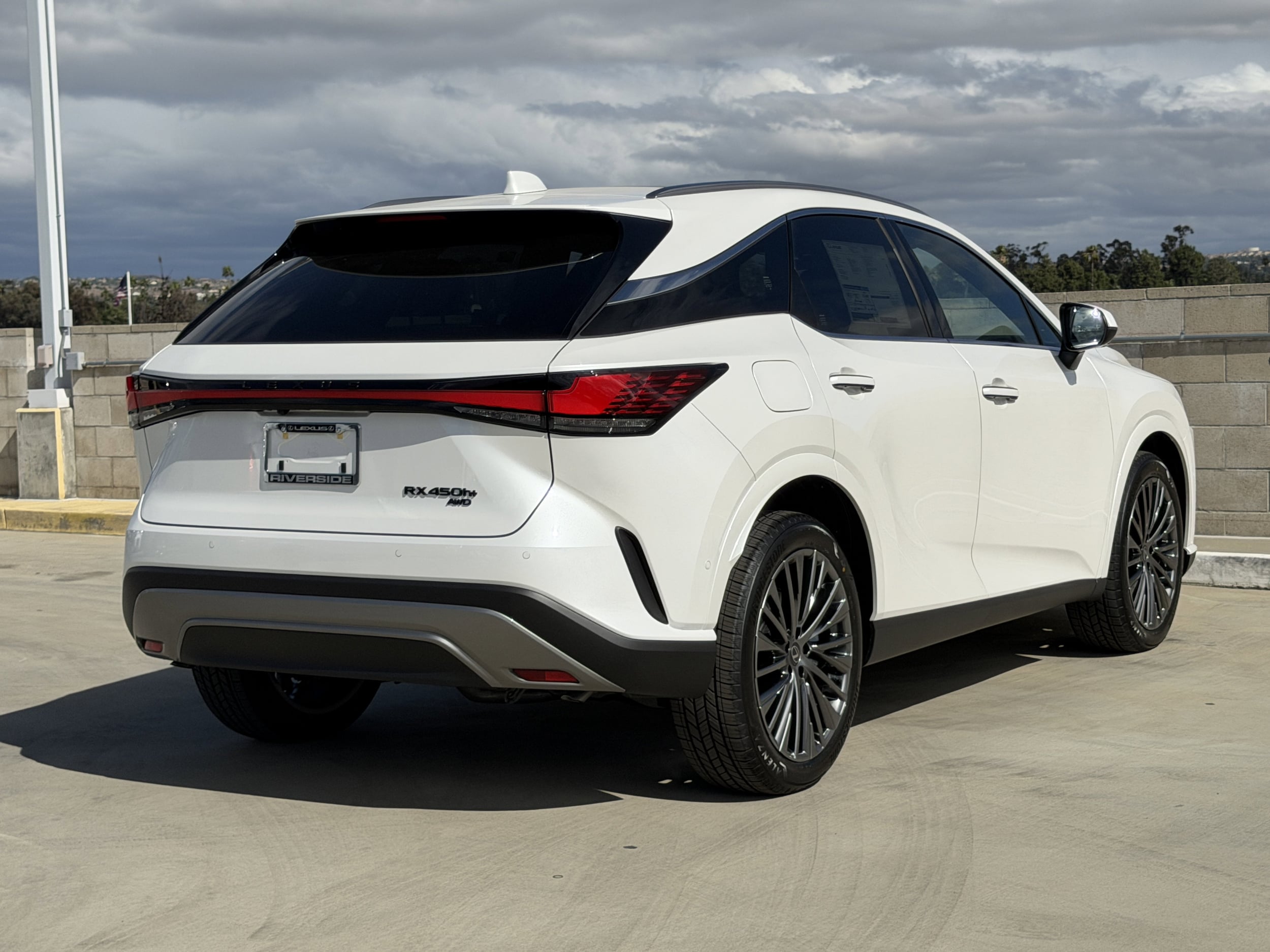 2026 Lexus RX 450h+ Luxury - Photo 10