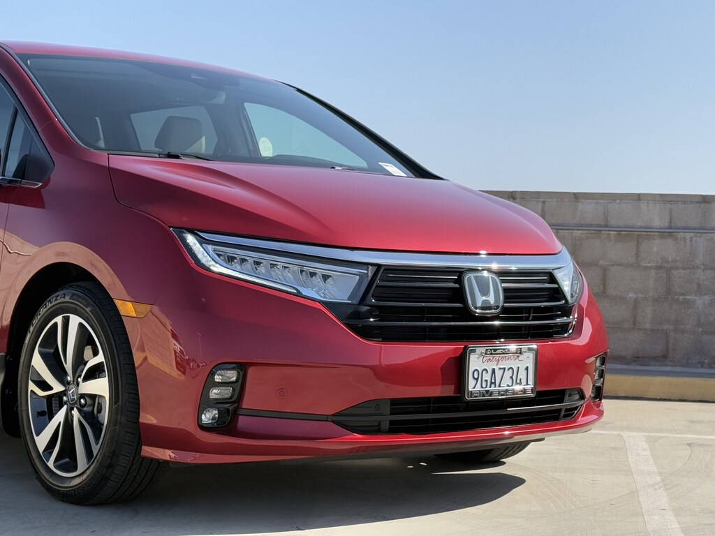 Used 2023 Honda Odyssey Touring Van