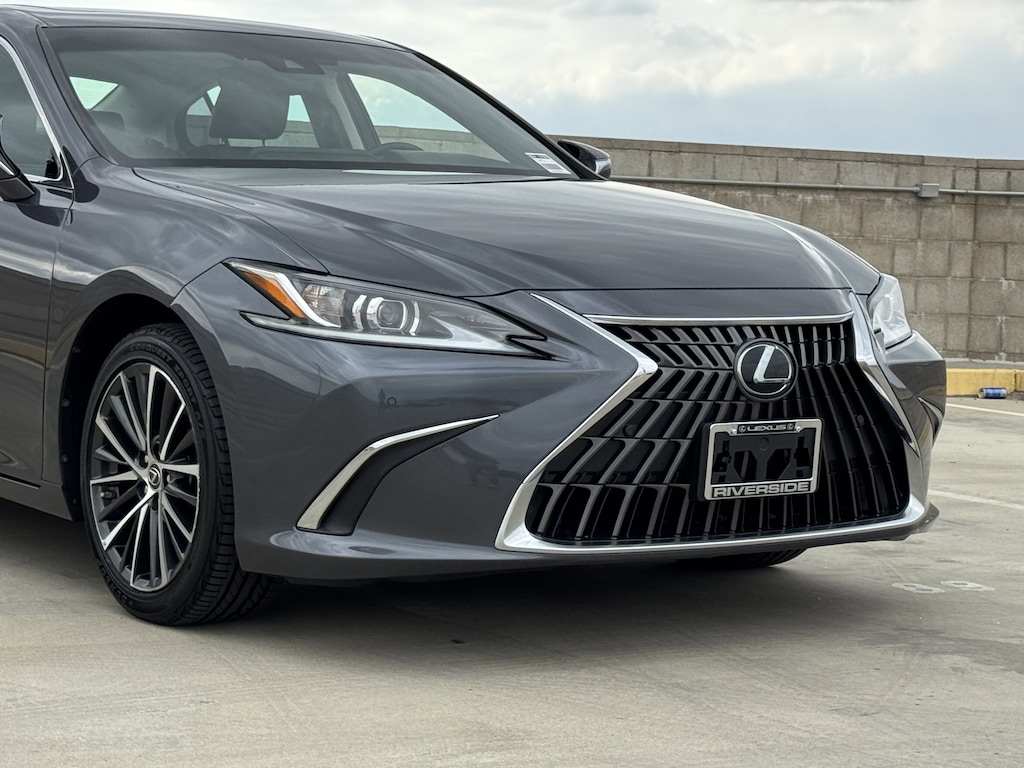 Certified 2023 Lexus ES 350  Sedan