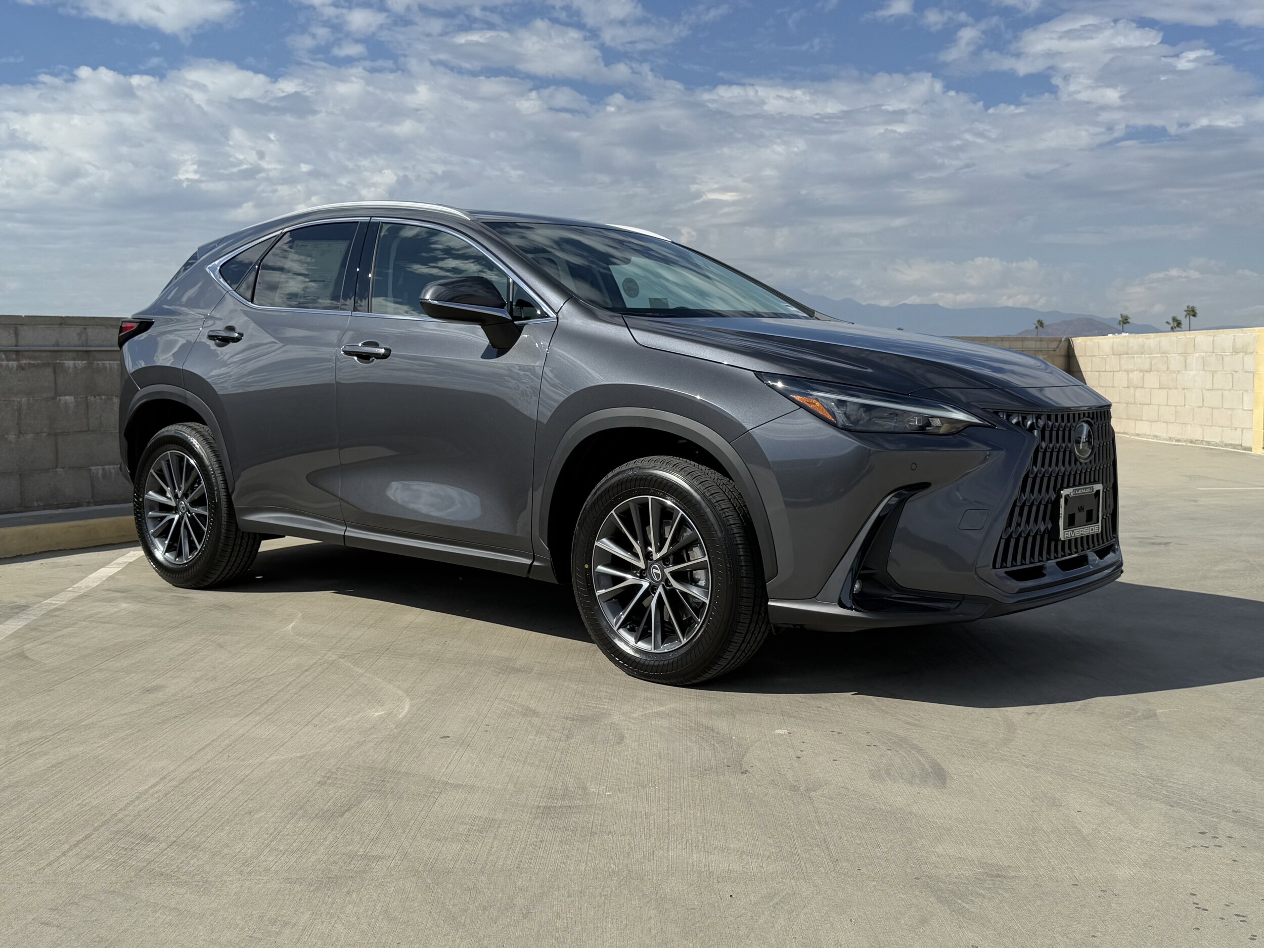 2026 Lexus NX 350 Premium photo 2
