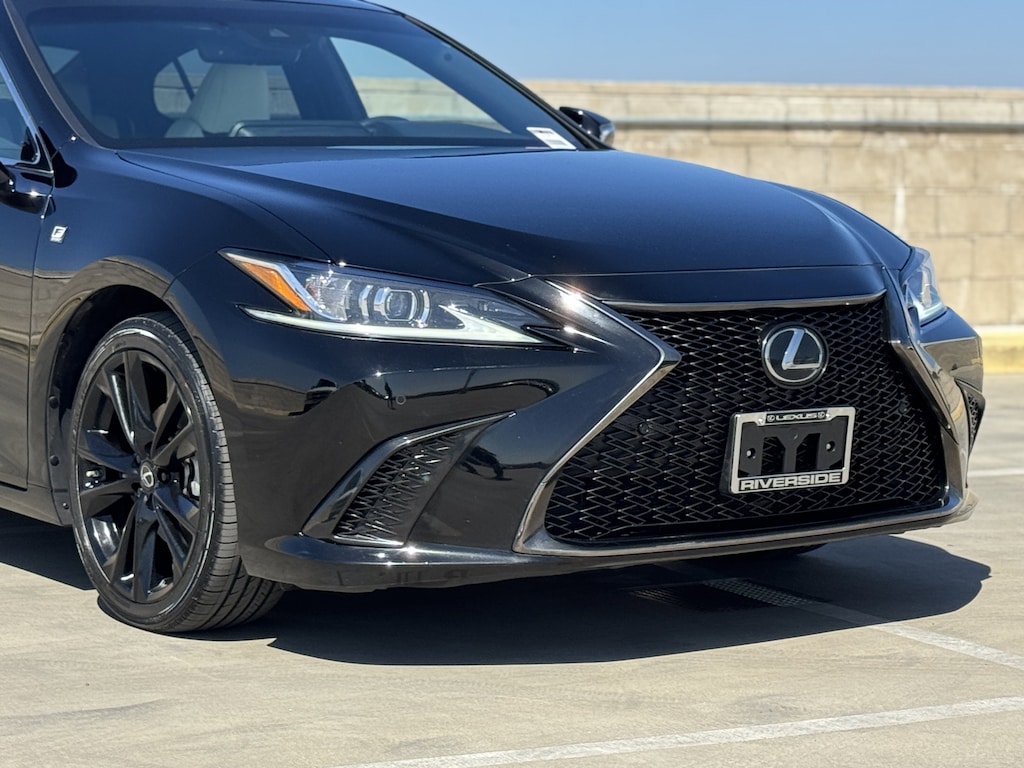 Certified 2022 Lexus ES 350 F SPORT Sedan