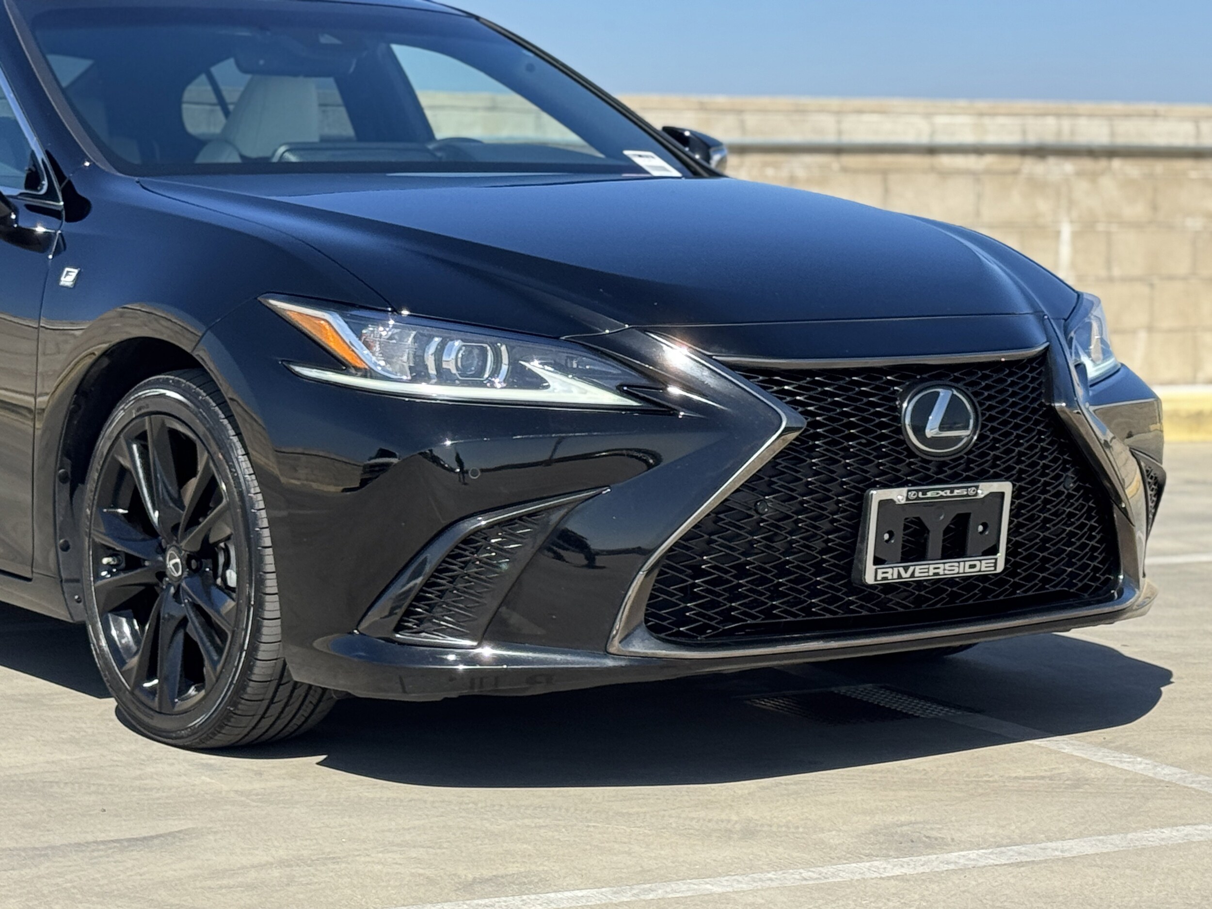 2022 Lexus ES 350 F SPORT photo 3