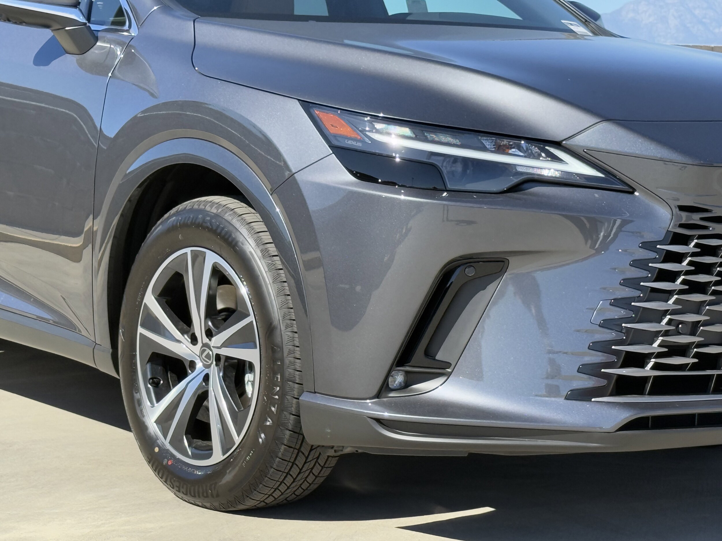 2026 Lexus RX 350 Premium photo 4