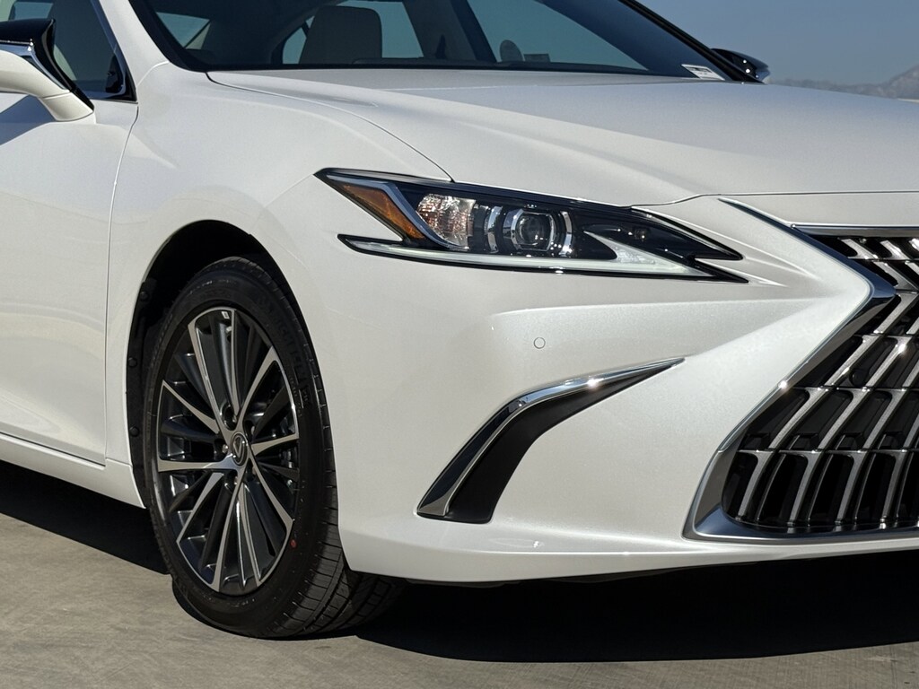 New 2025 Lexus ES ES 350 SEDAN