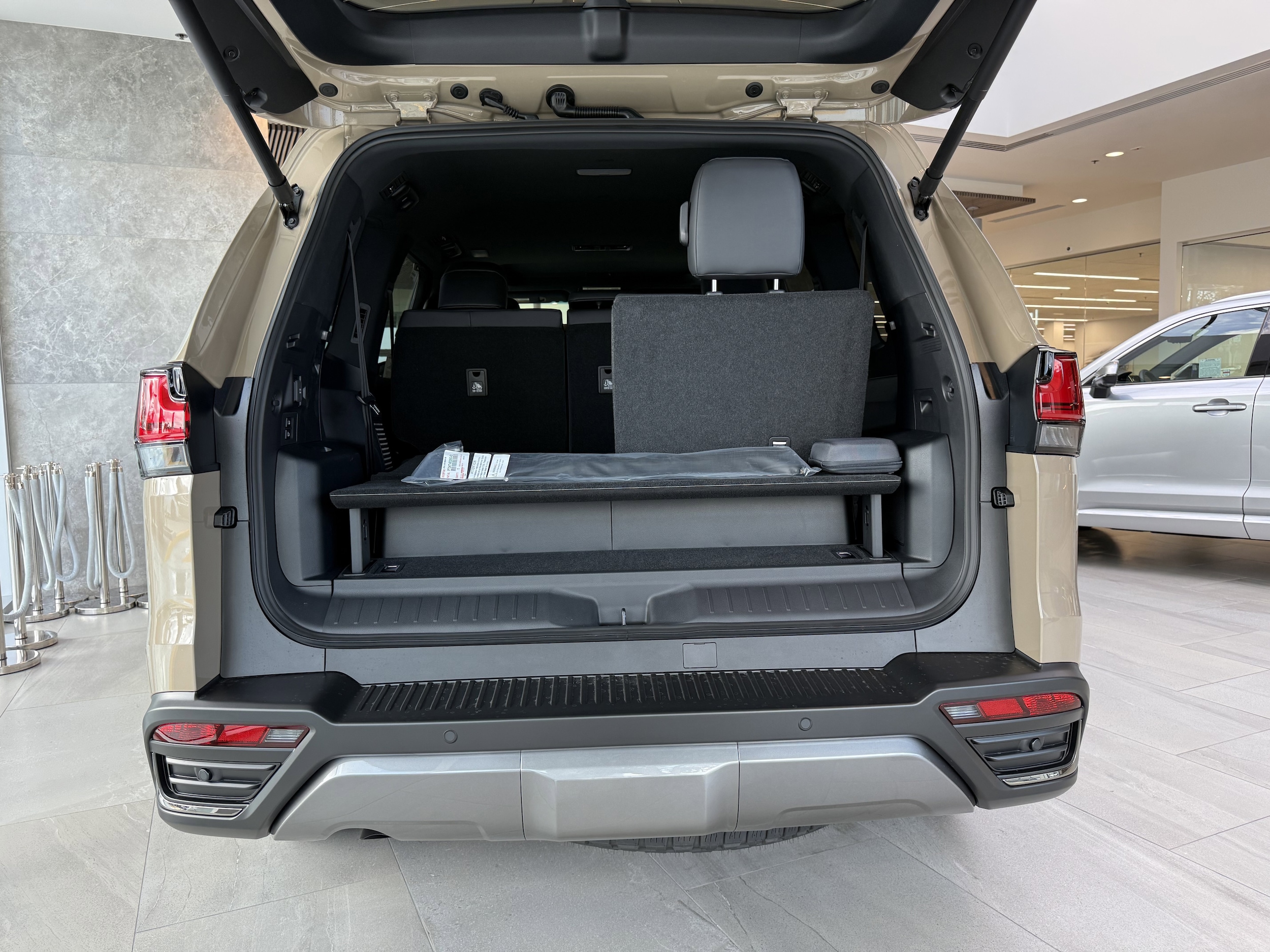2026 Lexus LX 700h Overtrail - Photo 13