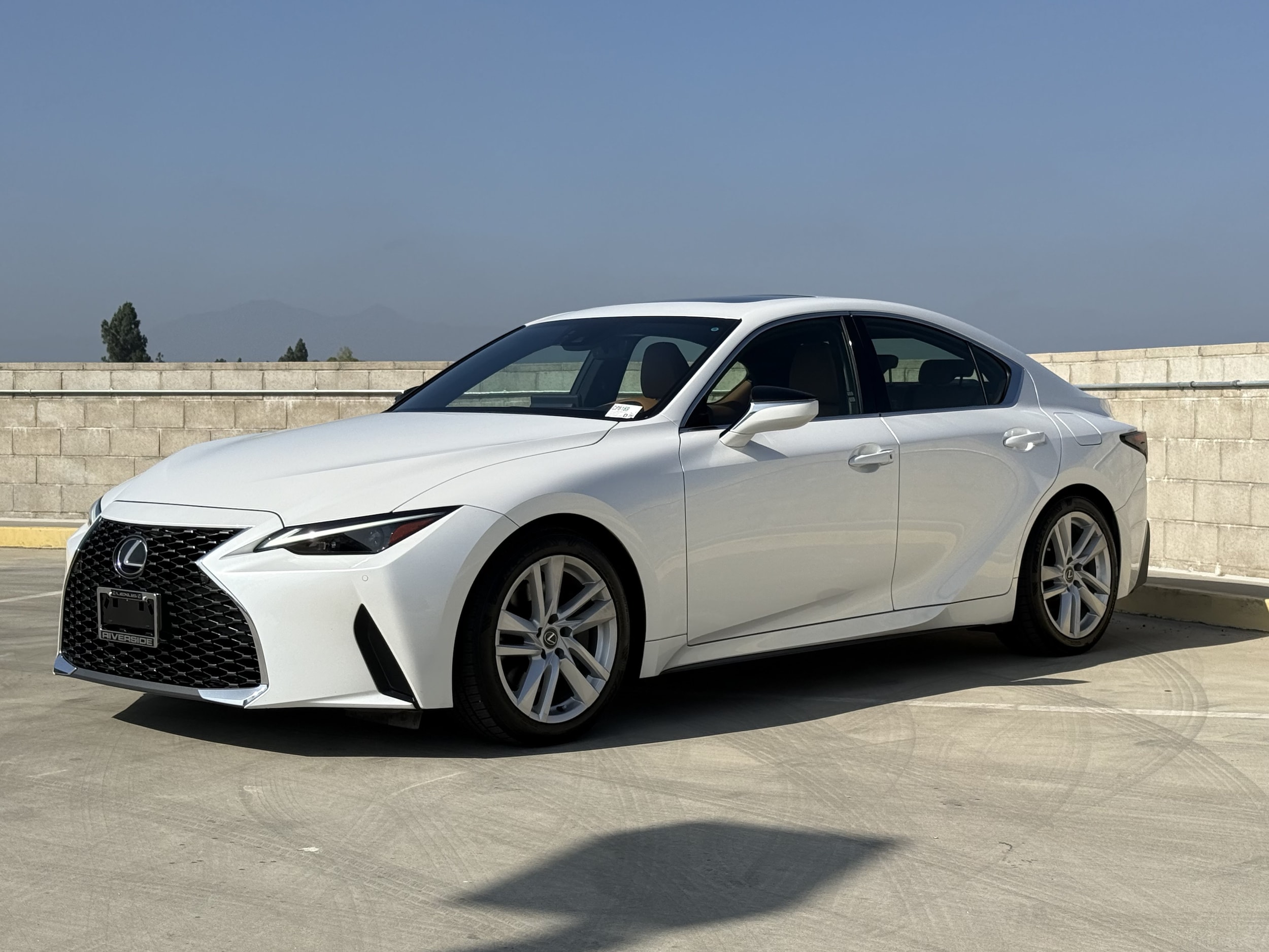 2024 Lexus IS 300 - Photo 8