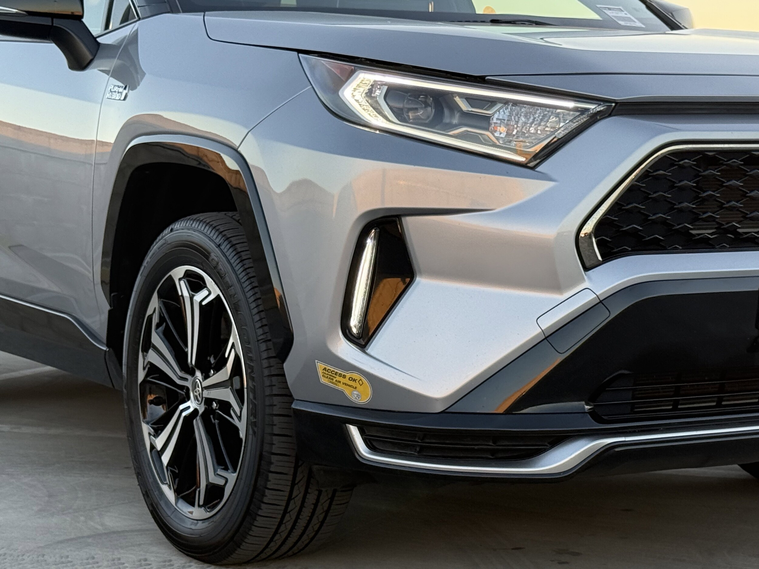 2021 Toyota RAV4 Prime XSE photo 2