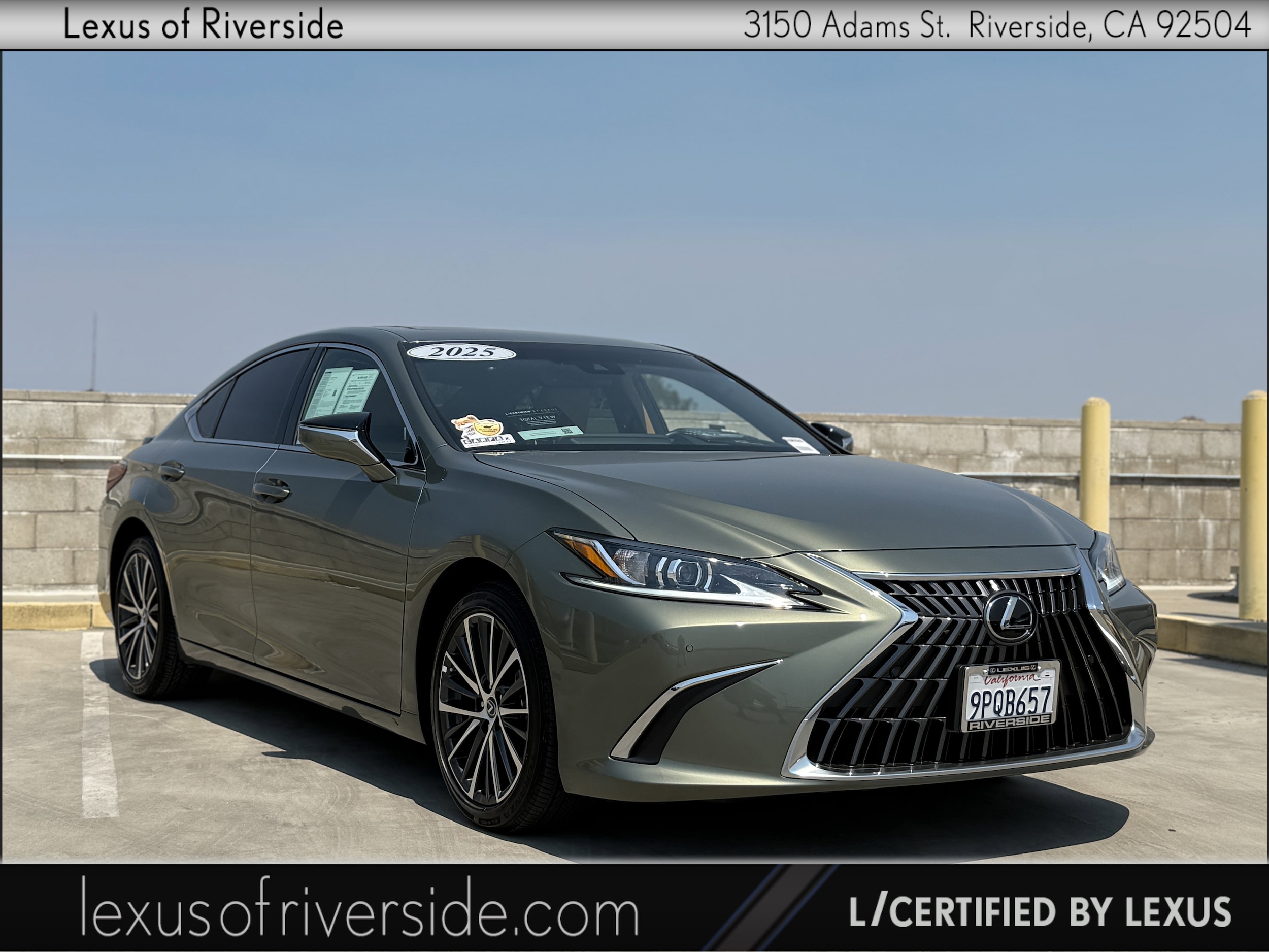 2025 Lexus ES 300h Base
