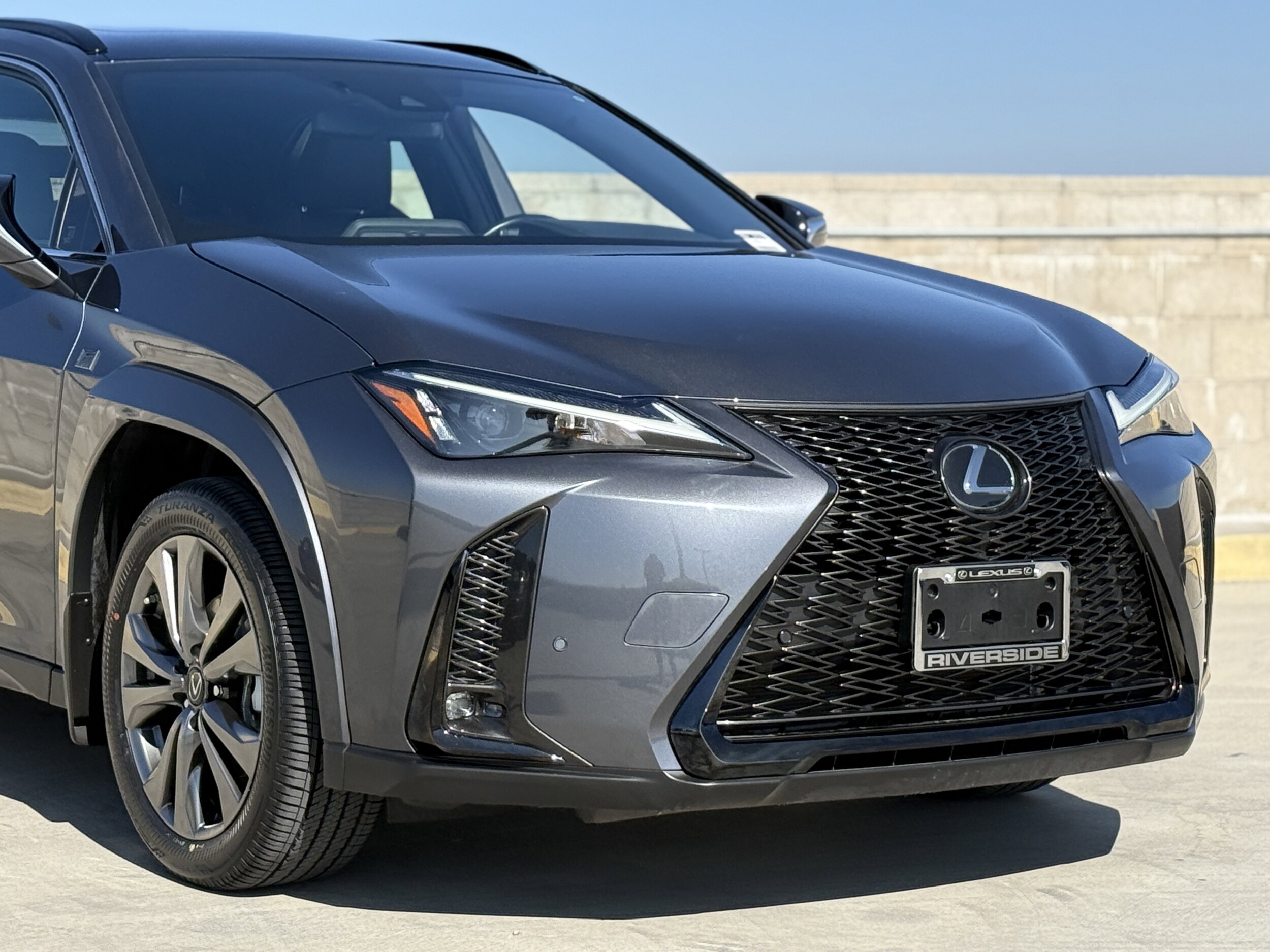 2024 Lexus UX 250h F SPORT Design photo 3