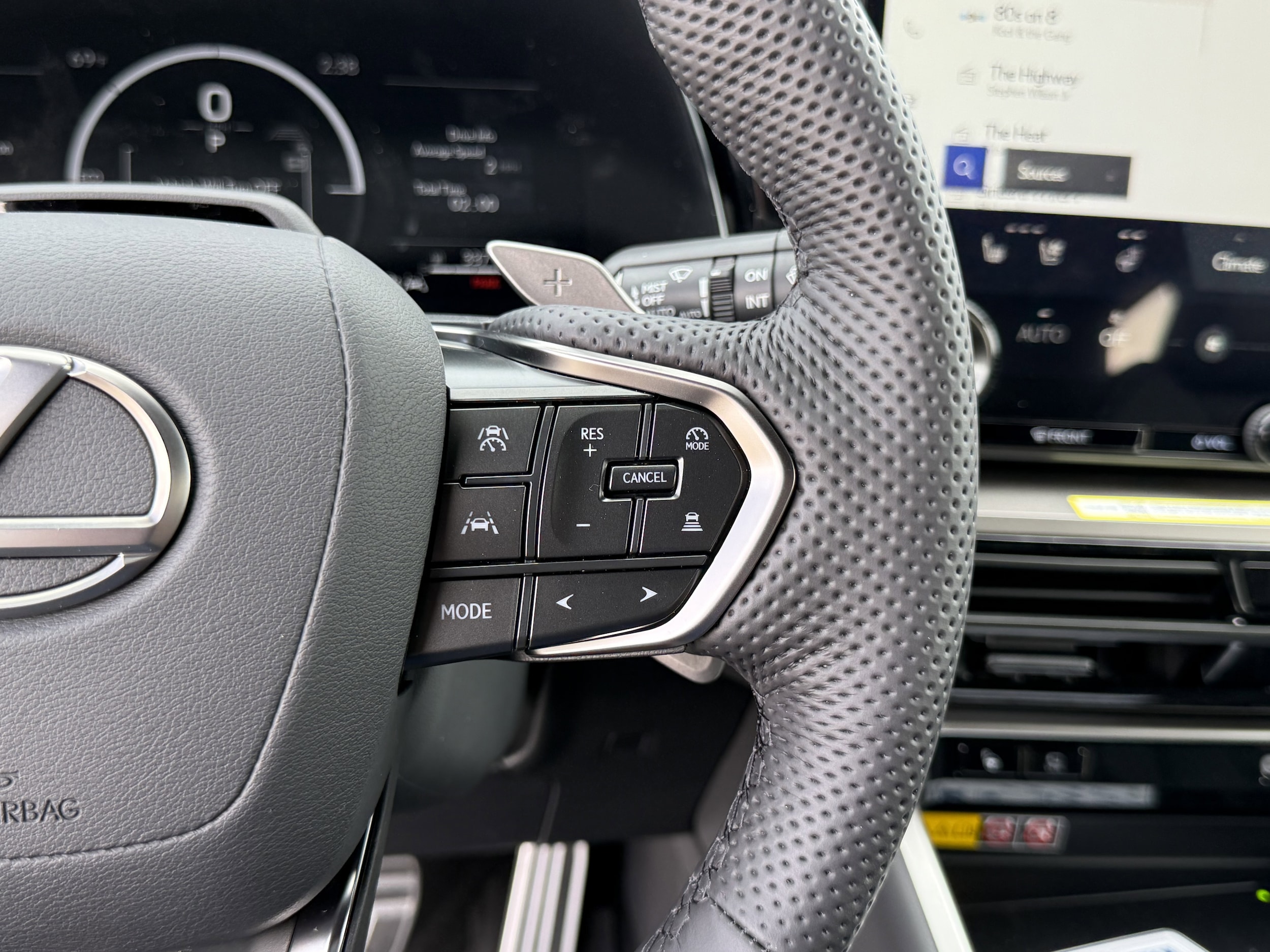 2026 Lexus TX 500h F-Sport Premium - Photo 21
