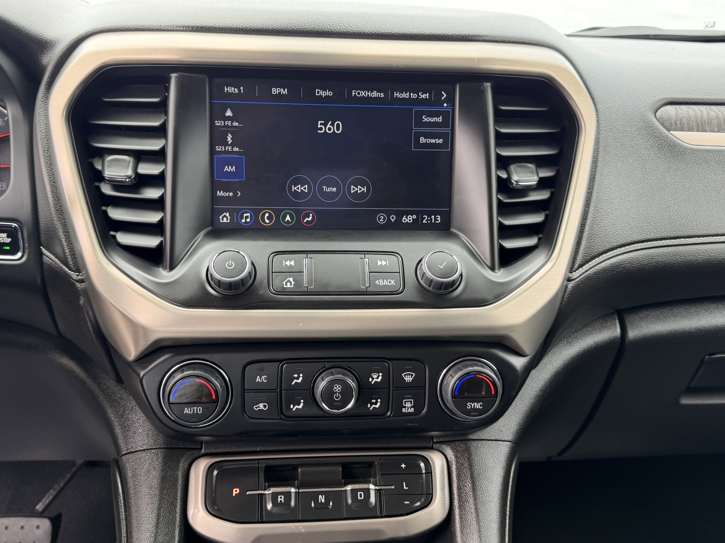 2023 GMC Acadia Denali - Photo 27