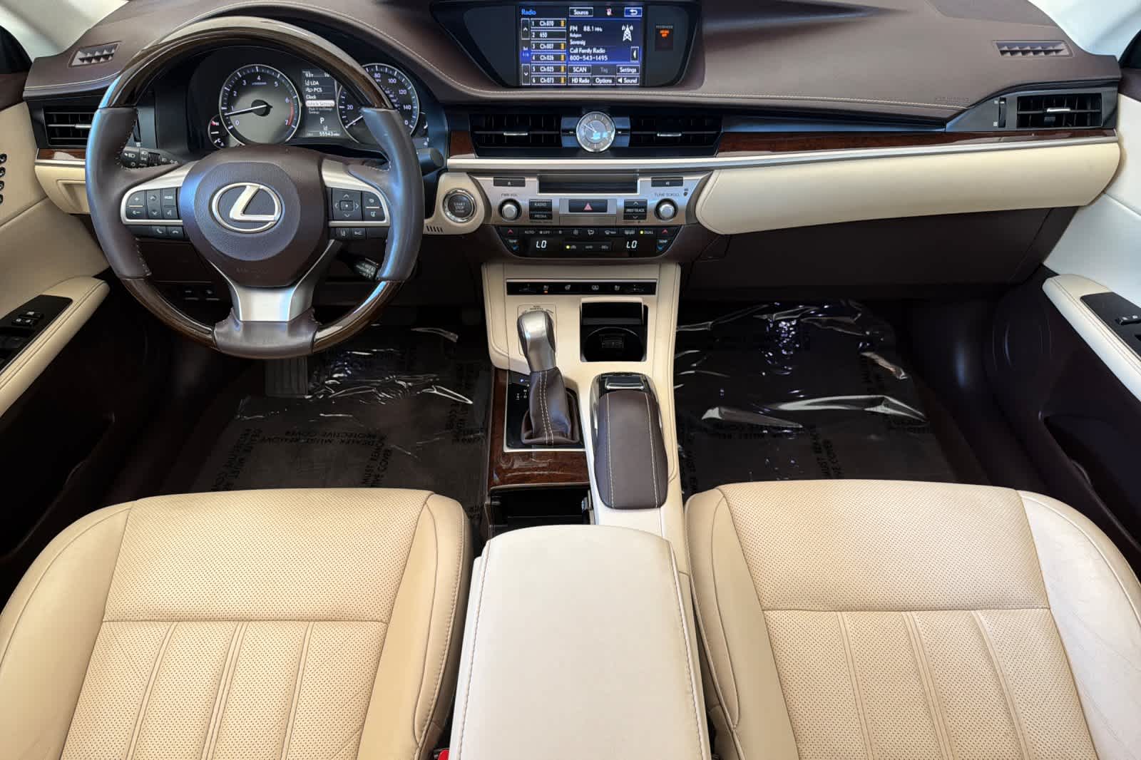 Thumbnail: 2016 Lexus ES - 3