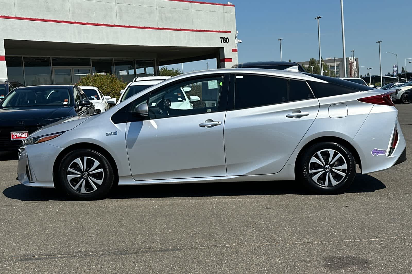 Thumbnail: 2018 Toyota Prius Prime - 9