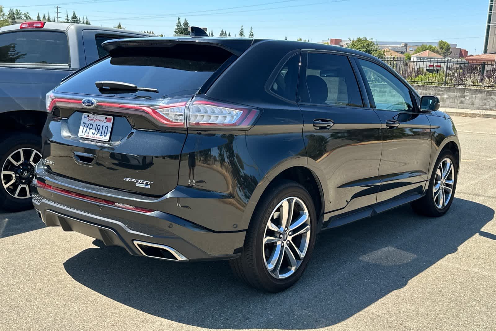 Thumbnail: 2015 Ford Edge - 2