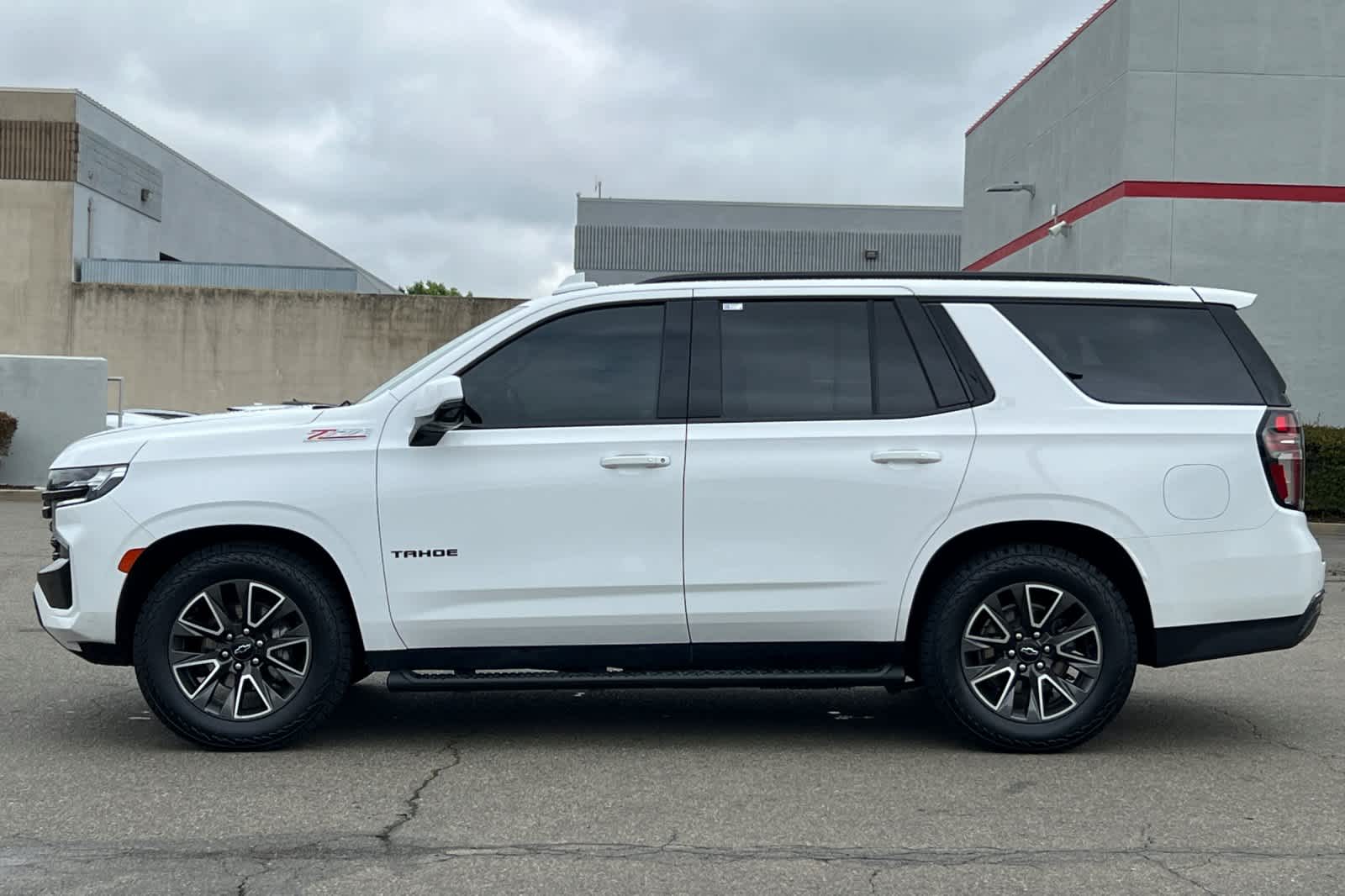 Thumbnail: 2023 Chevrolet Tahoe - 9