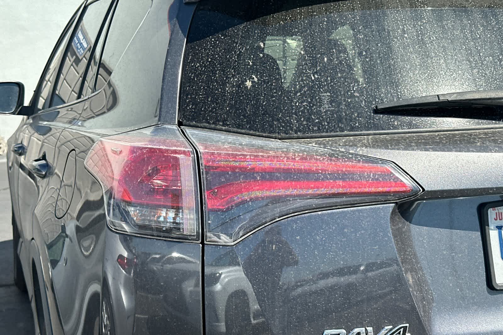 Thumbnail: 2018 Toyota RAV4 - 14