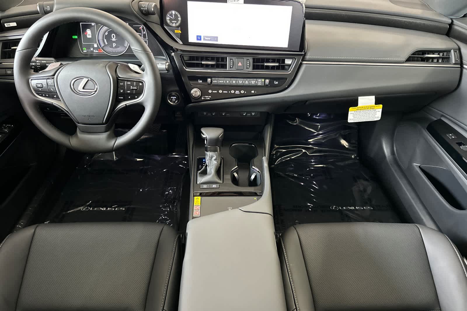 Thumbnail: 2025 Lexus ES - 3