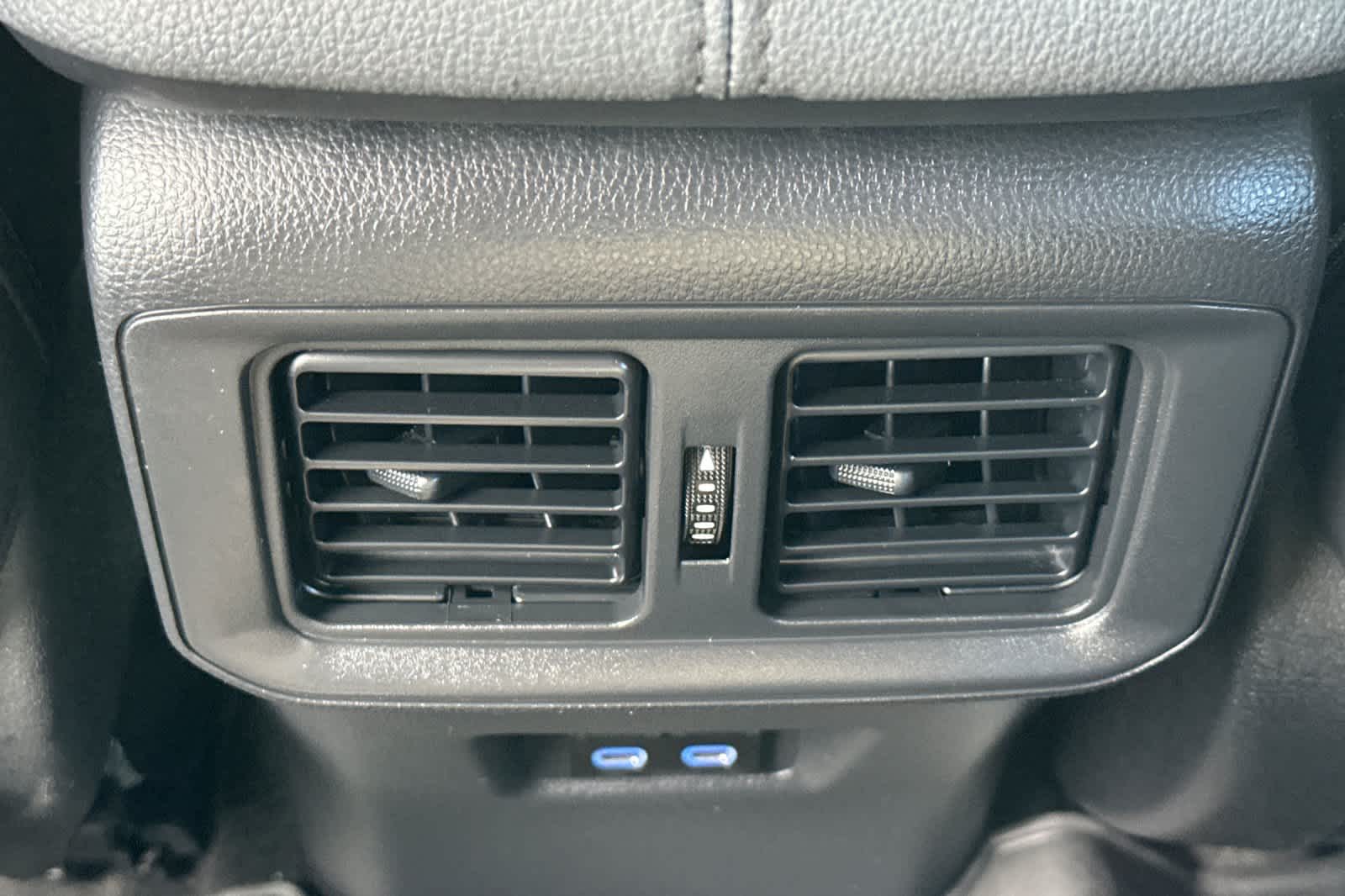 Thumbnail: 2022 Toyota RAV4 - 14