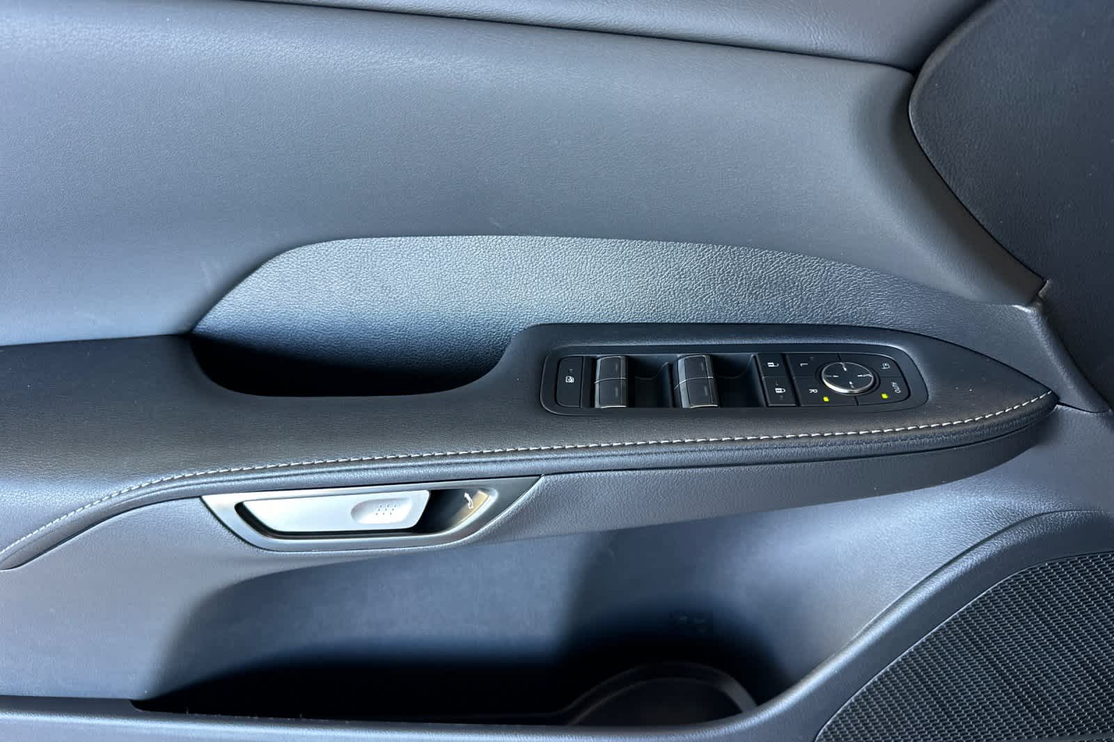 Thumbnail: 2025 Lexus RX - 12