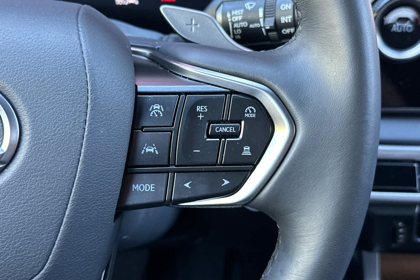 Thumbnail: 2025 Lexus RX - 27